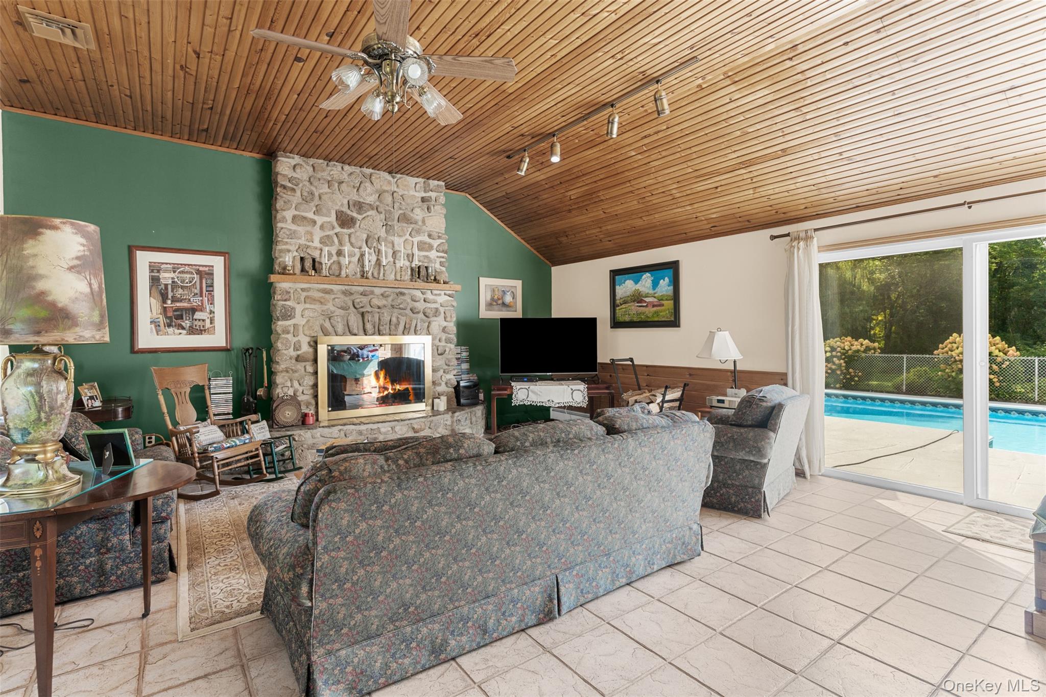 886 Burlingham Road, Pine Bush, NY 12566