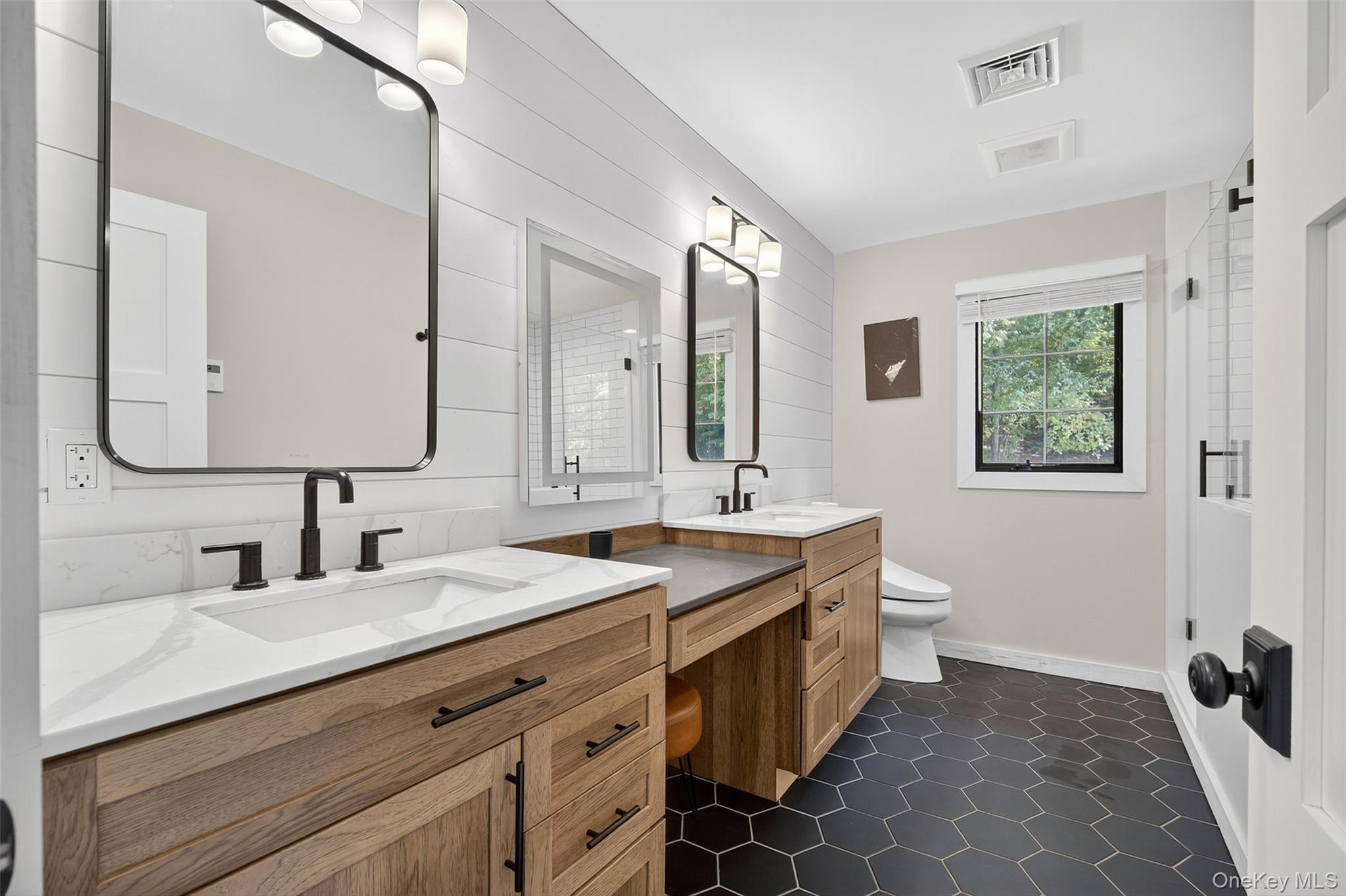 58 Cole Road, Pleasant Valley, NY 12569