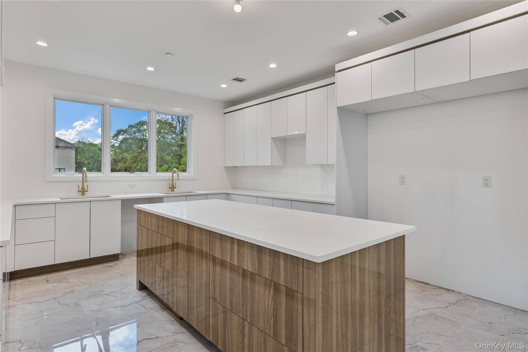 115 S Madison Avenue # 211, Spring Valley, NY 10977