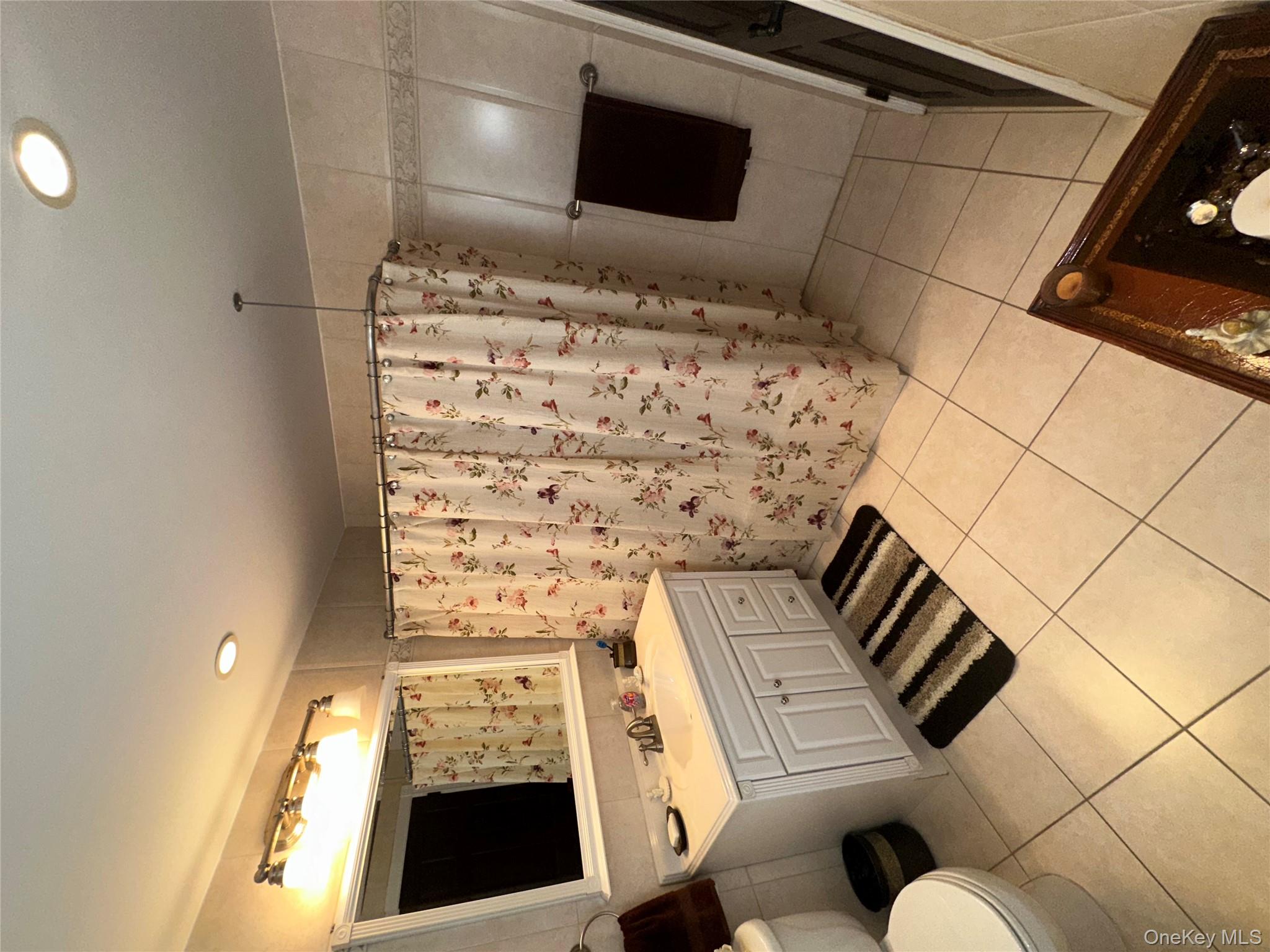 9 Christabel Street, Lynbrook, NY 11563