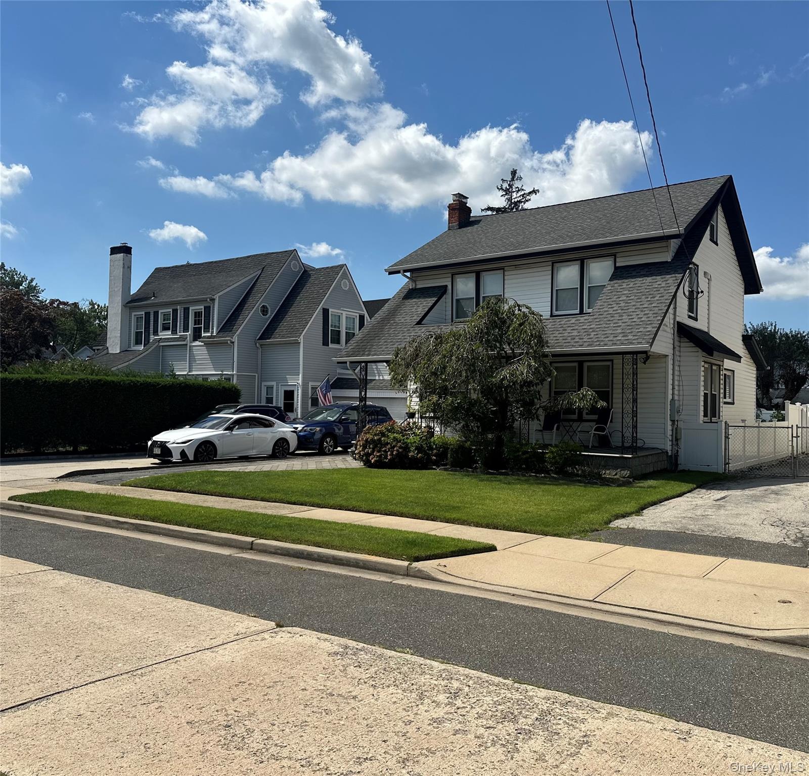 9 Christabel Street, Lynbrook, NY 11563