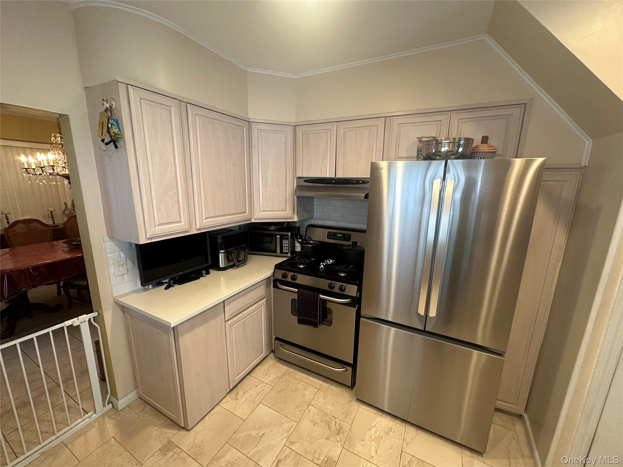 9 Christabel Street, Lynbrook, NY 11563