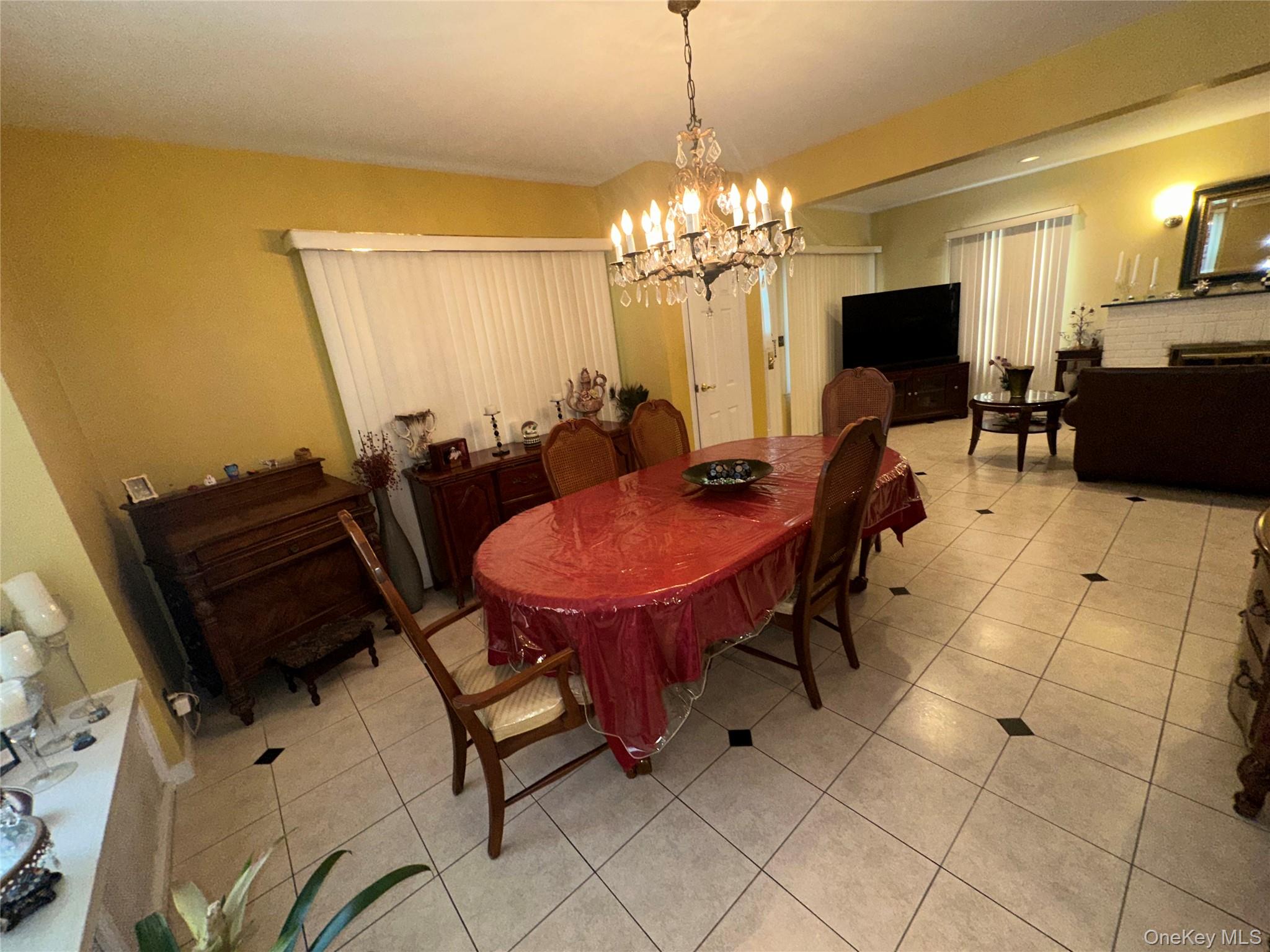 9 Christabel Street, Lynbrook, NY 11563