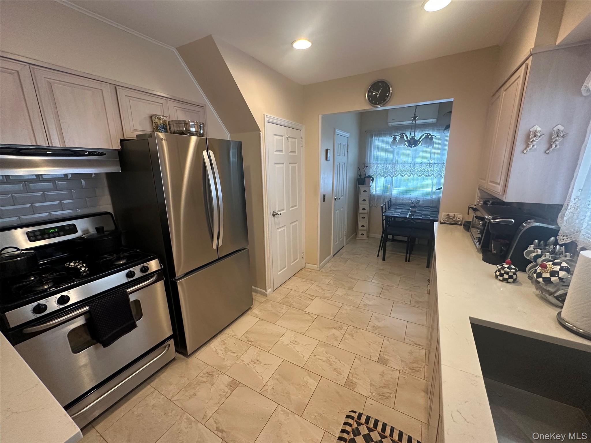 9 Christabel Street, Lynbrook, NY 11563