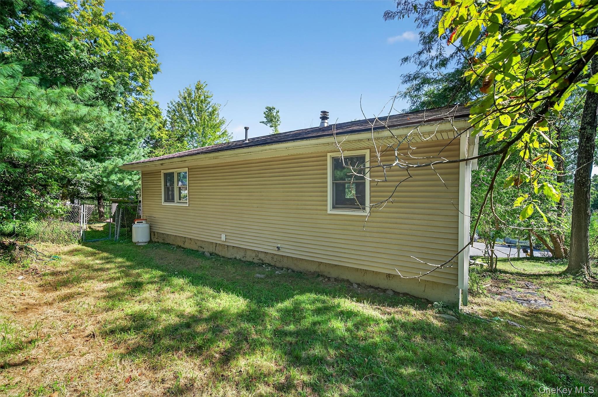 20 St Georges Avenue, Monroe, NY 10950