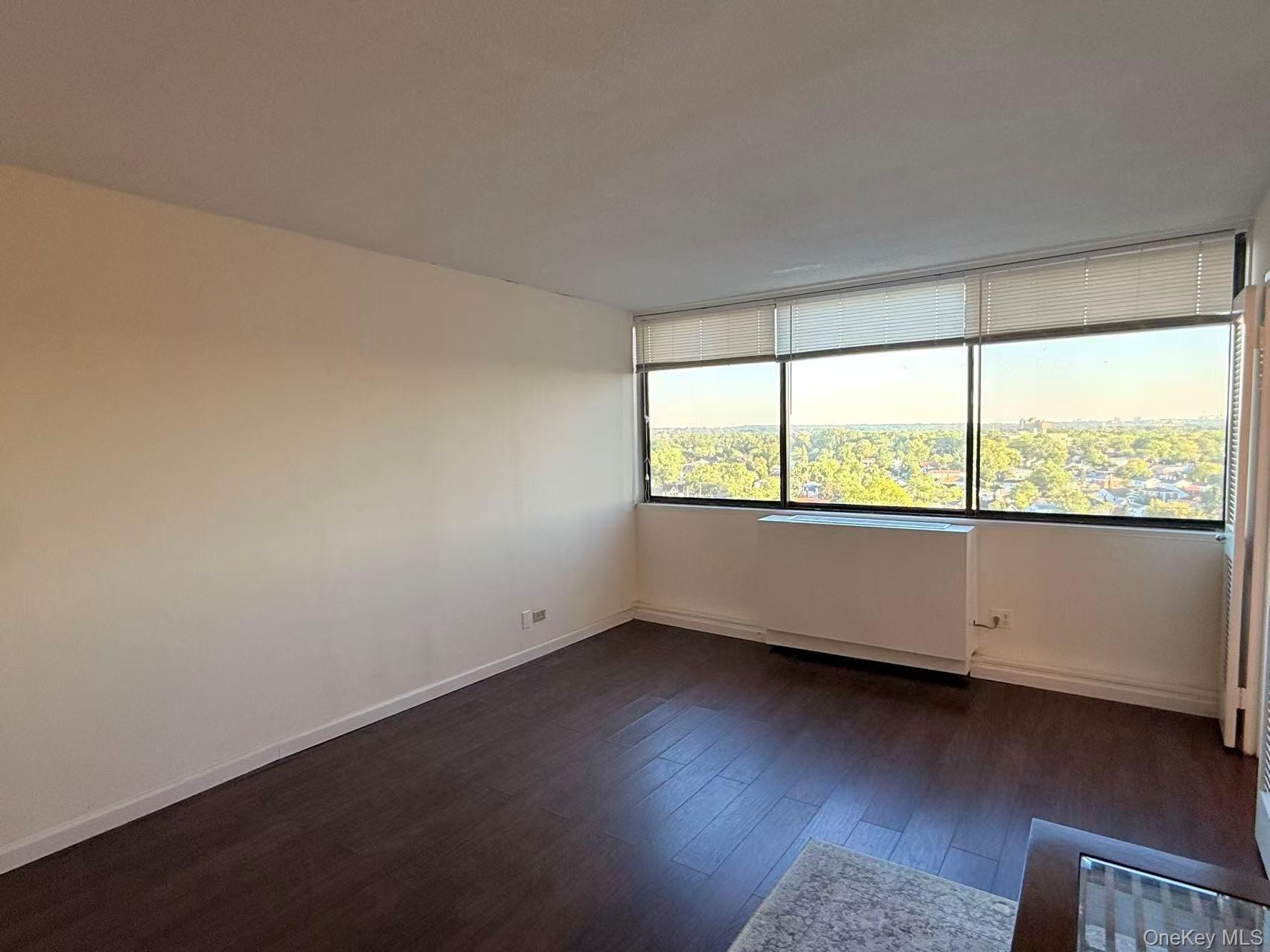 2 Bay Club Drive # 17H, Bayside, NY 11360