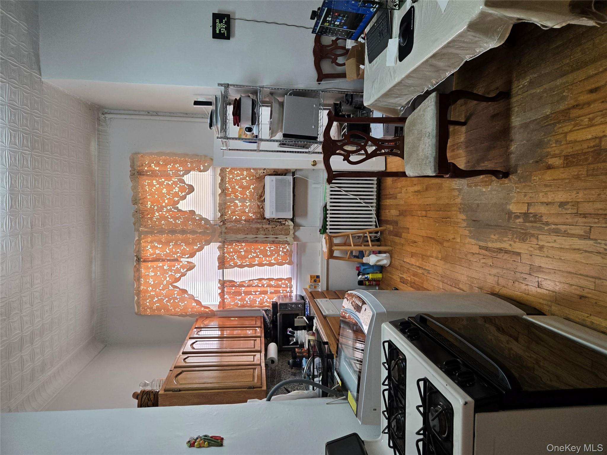 1530 Gates Avenue, Brooklyn, NY 11237