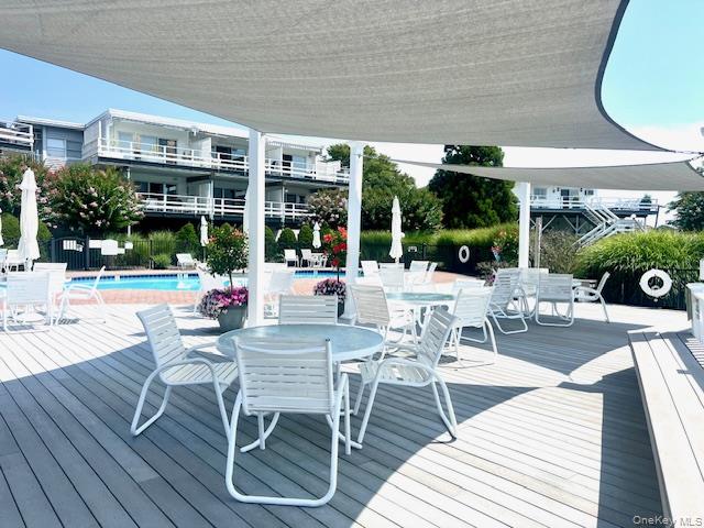 35 Library Avenue # 6J, Westhampton Beach, NY 11978