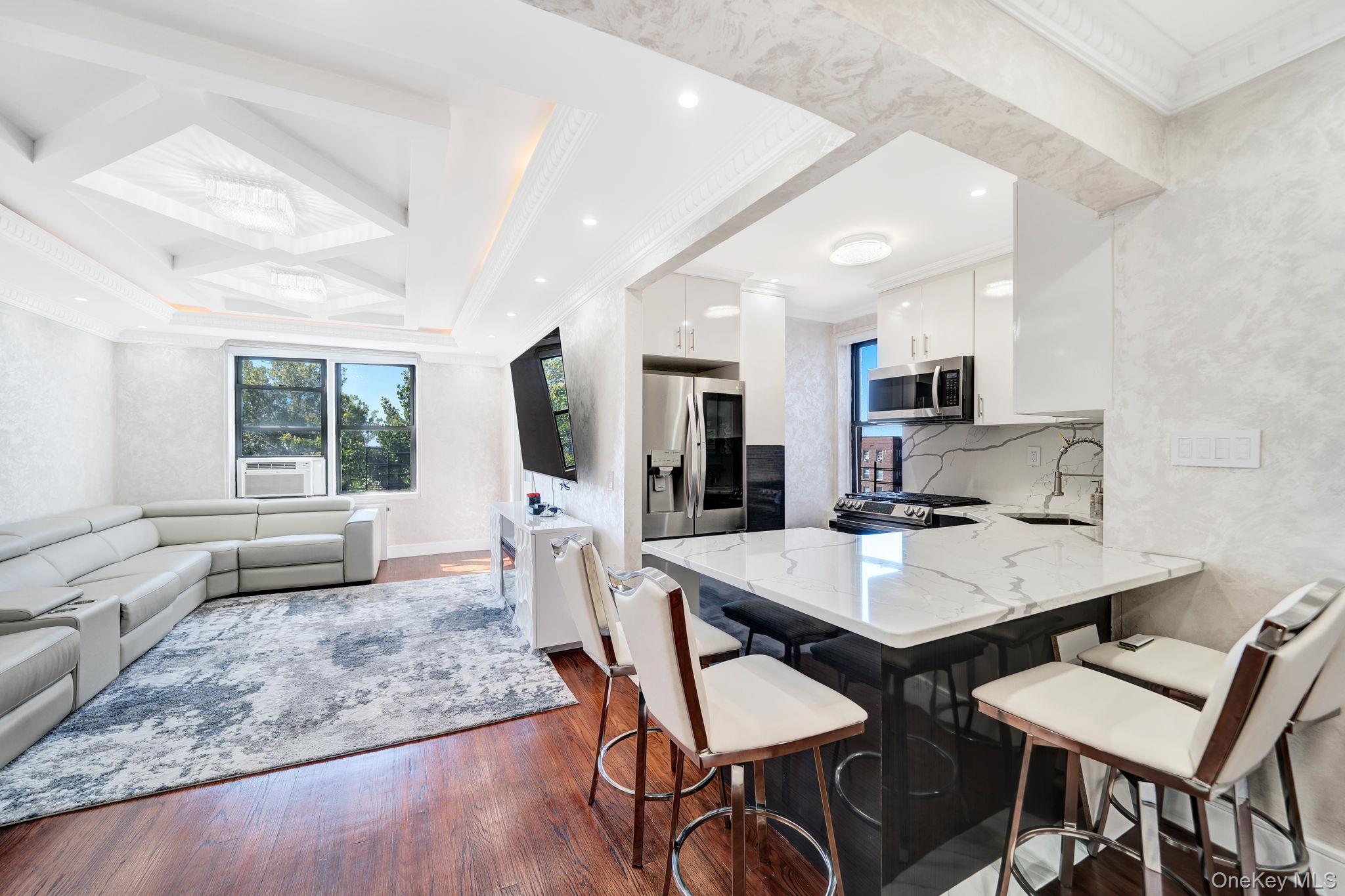 139-21 85th Drive # 5B, Briarwood, NY 11435