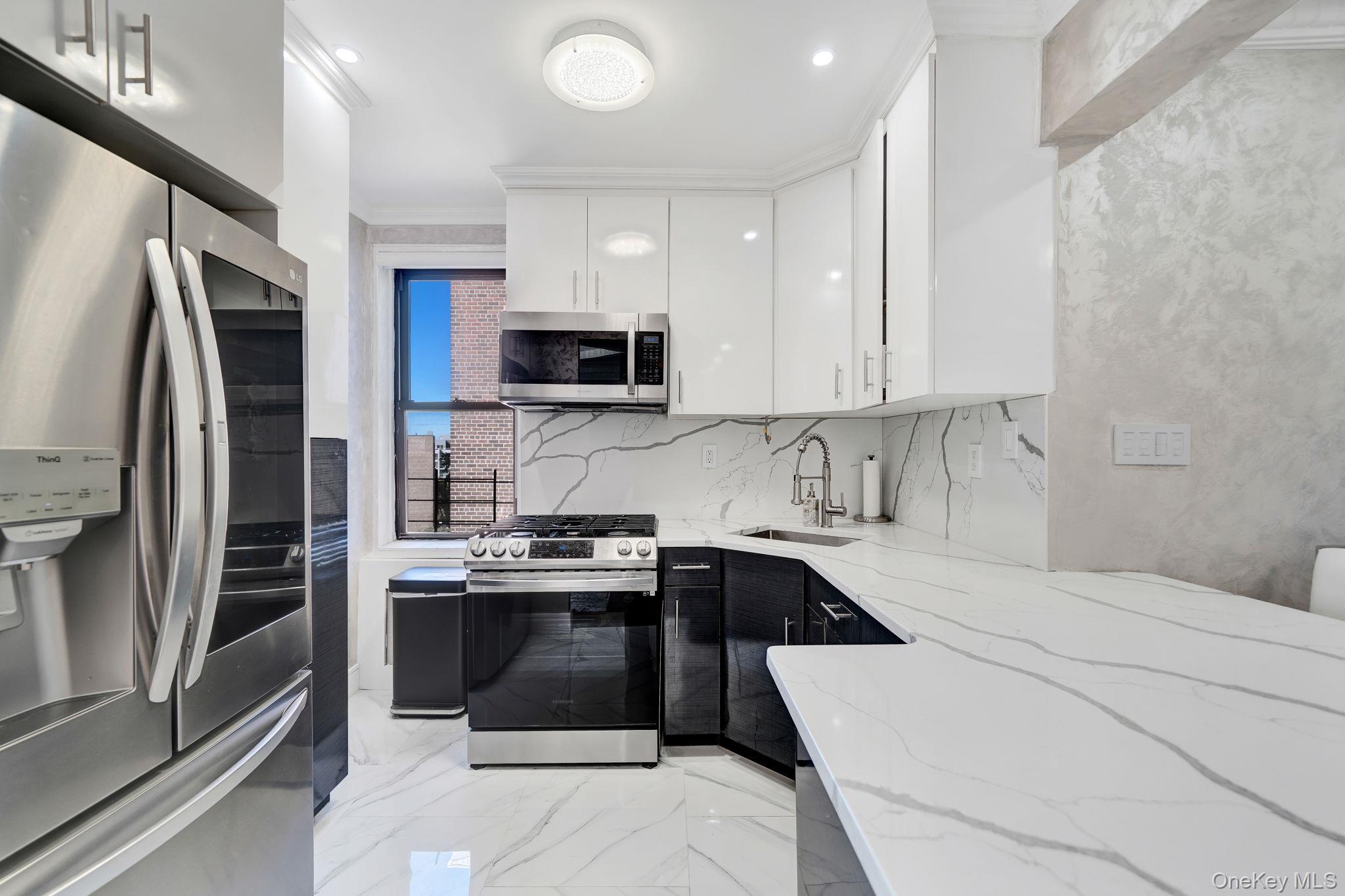 139-21 85th Drive # 5B, Briarwood, NY 11435