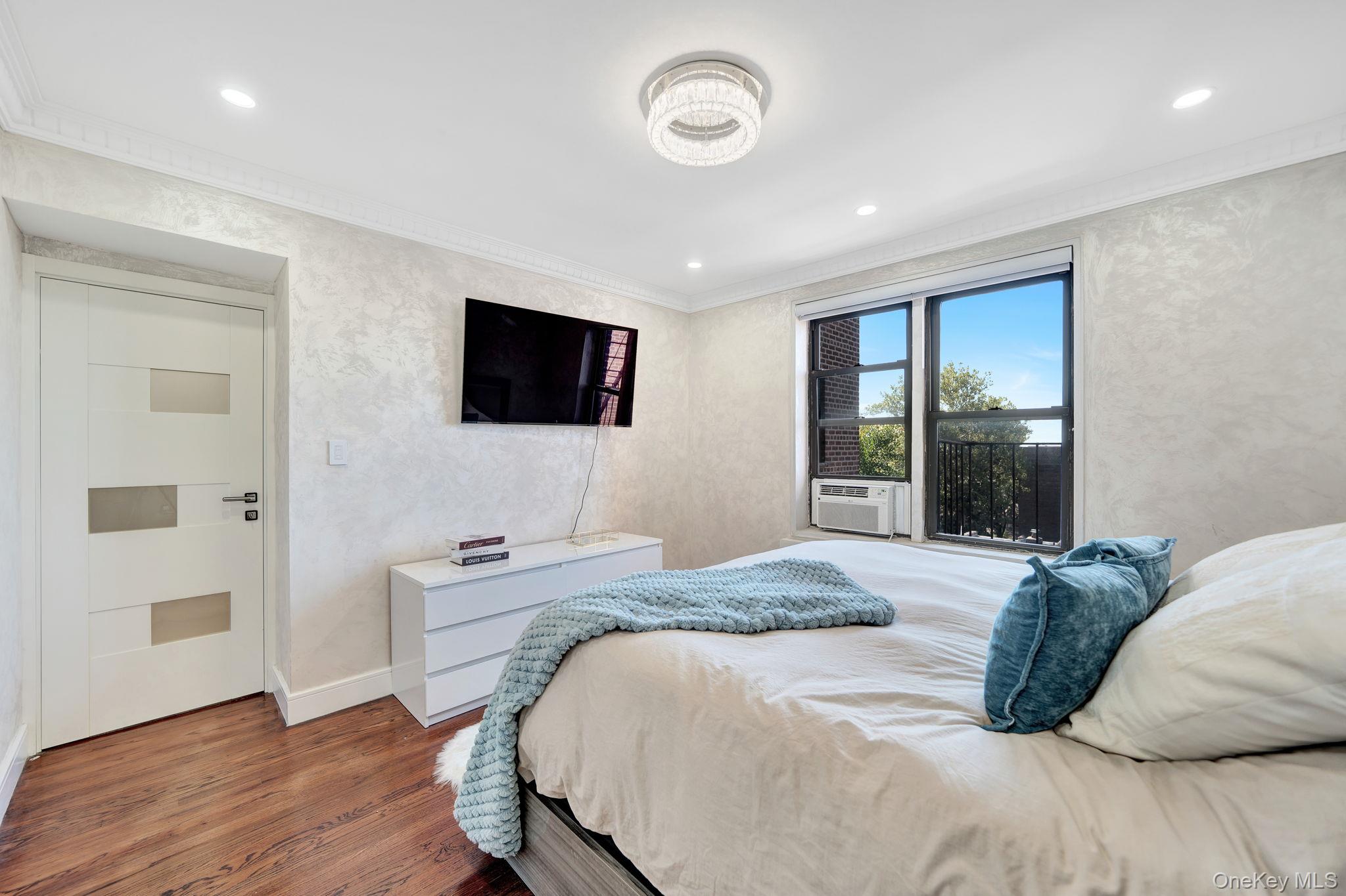 139-21 85th Drive # 5B, Briarwood, NY 11435