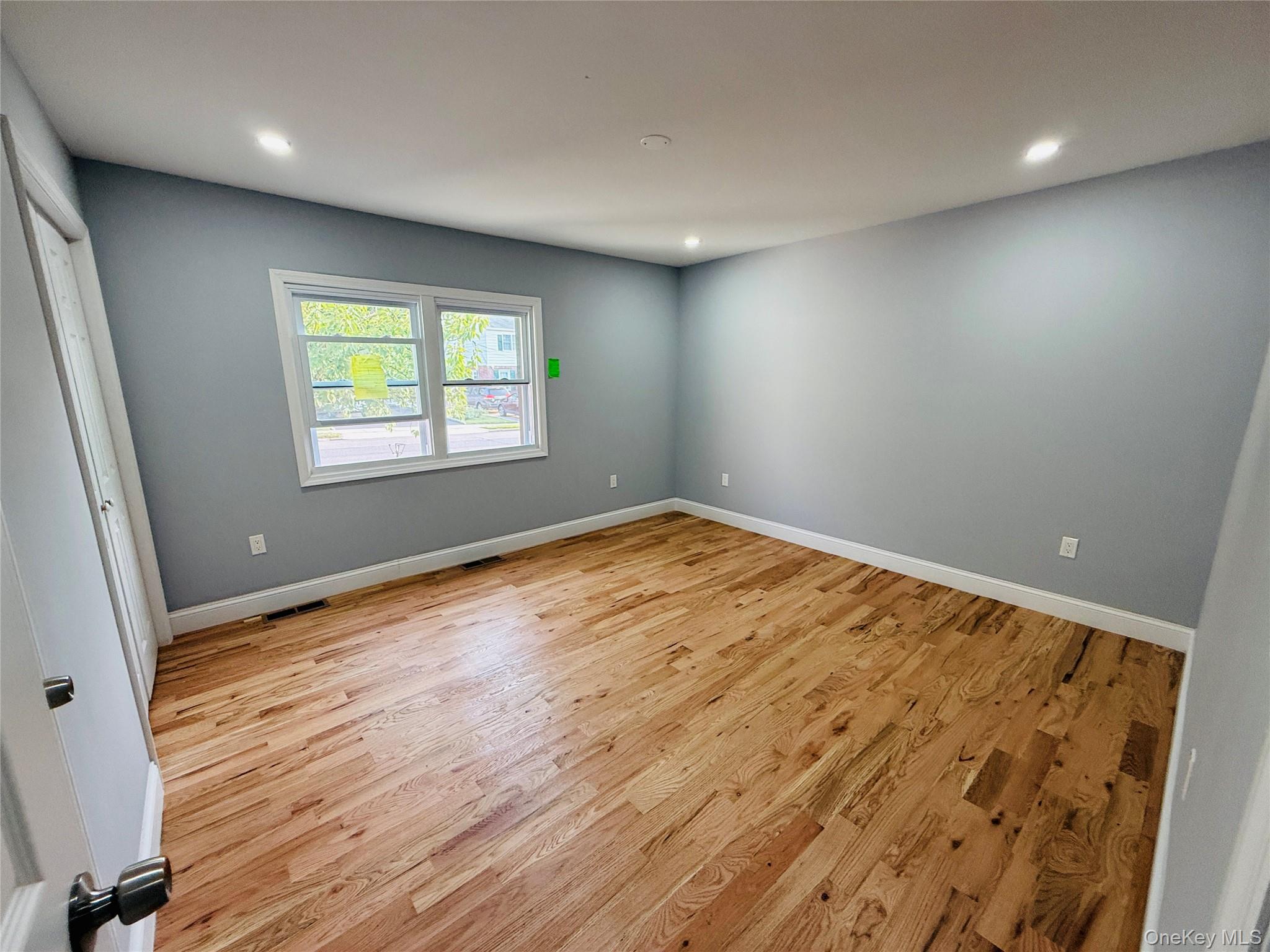 70 Morris Avenue, Malverne, NY 11565