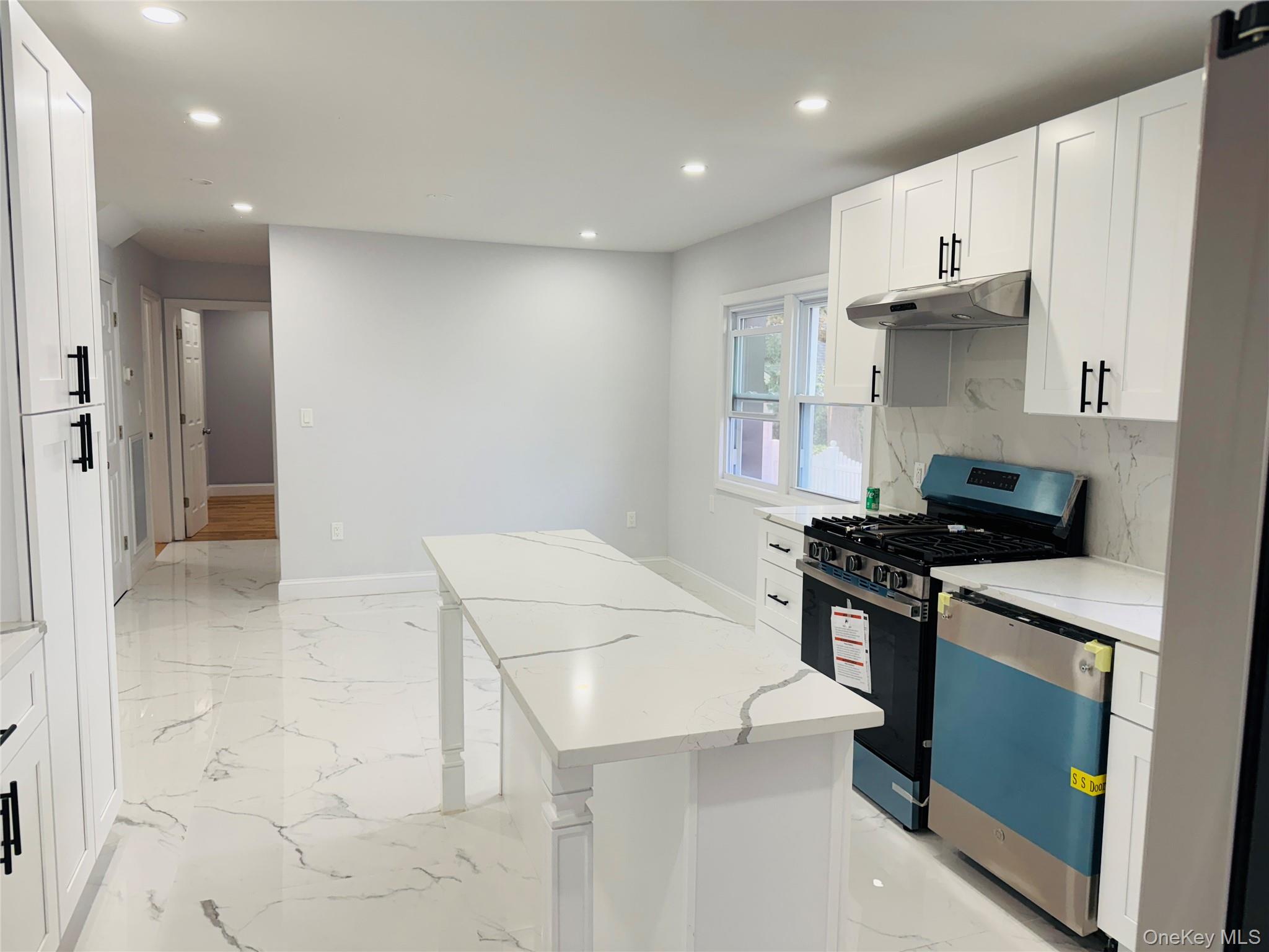 70 Morris Avenue, Malverne, NY 11565