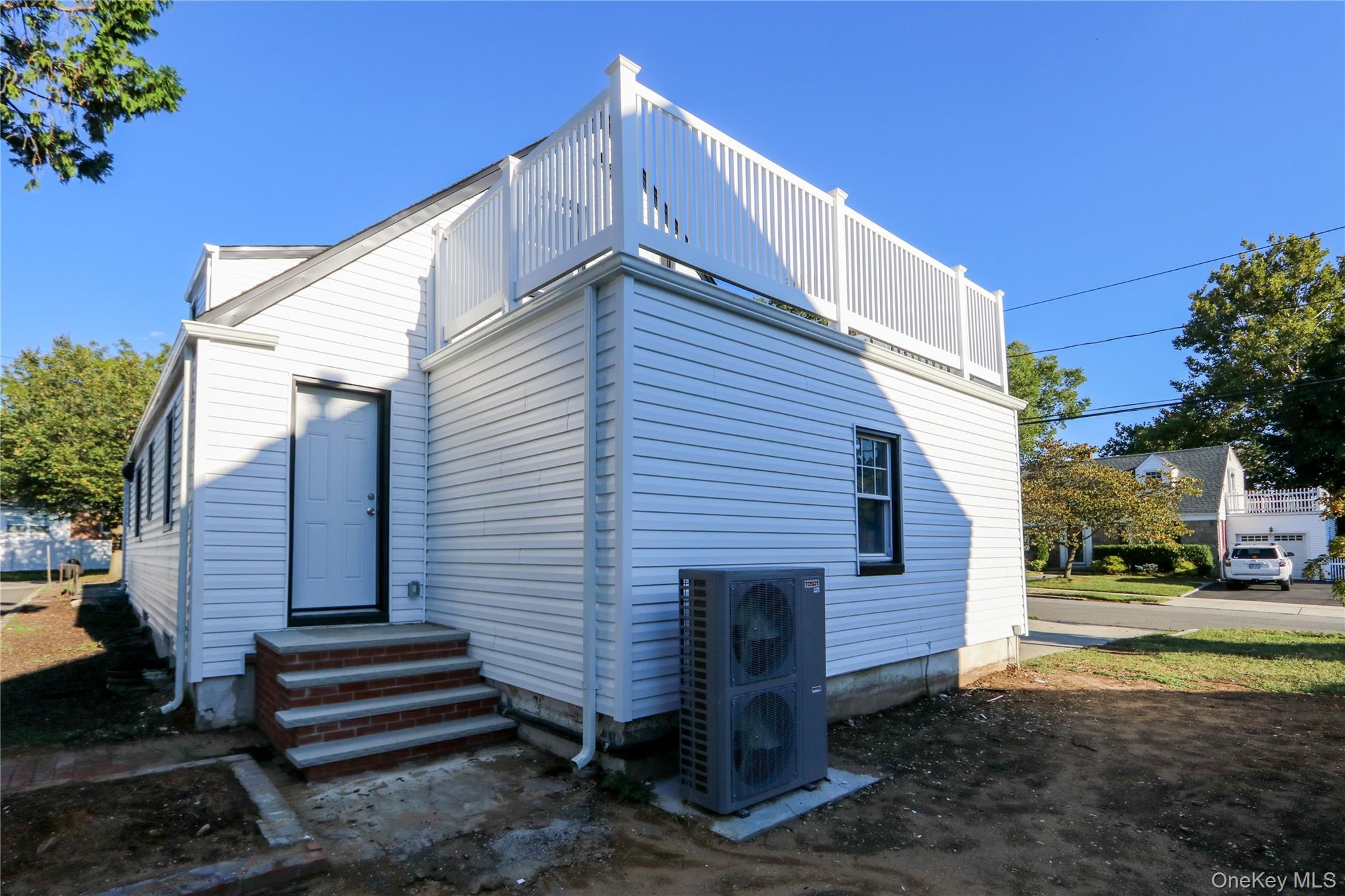 70 Morris Avenue, Malverne, NY 11565