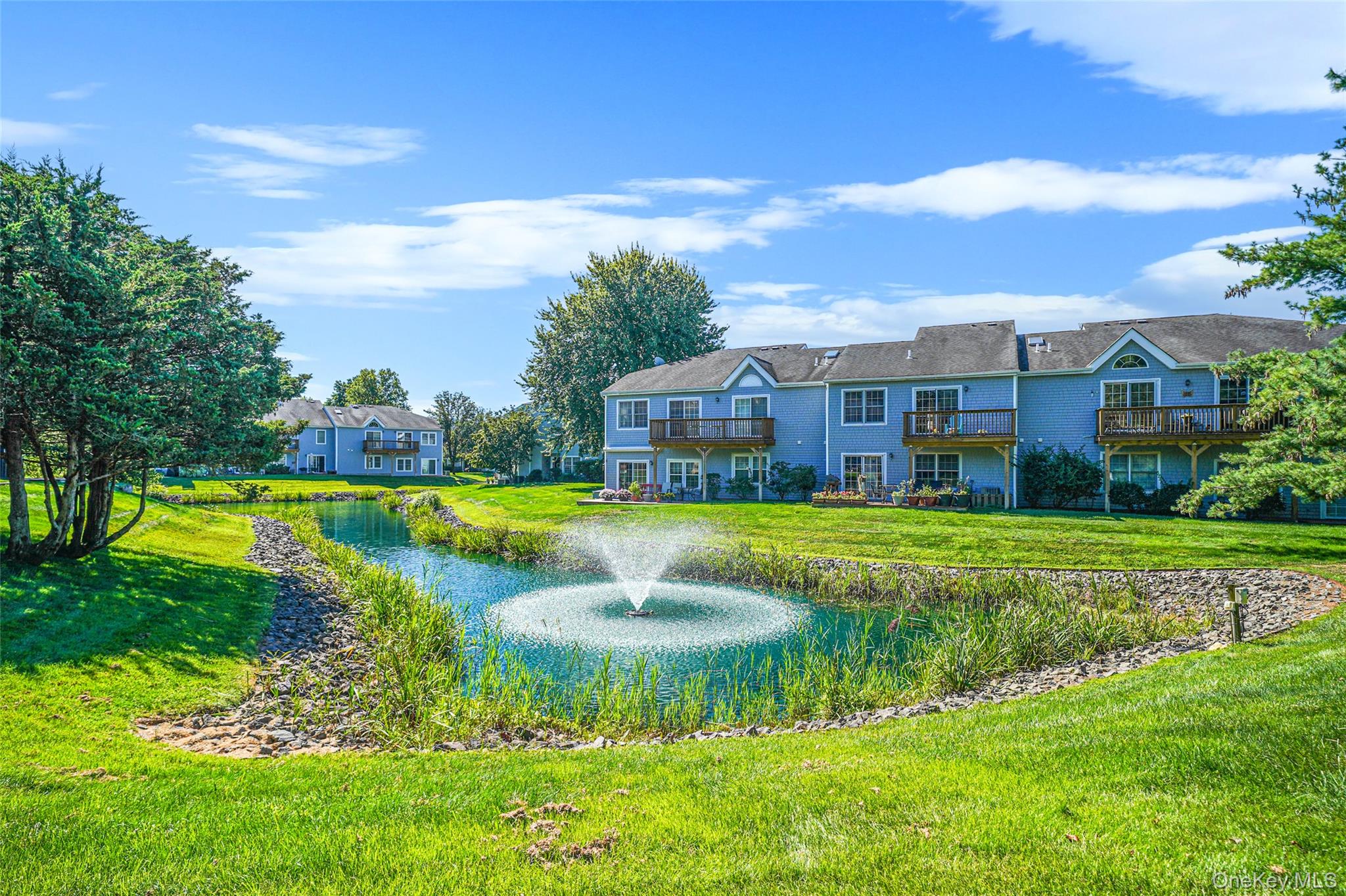 200 Lakebridge Drive N, Kings Park, NY 11754