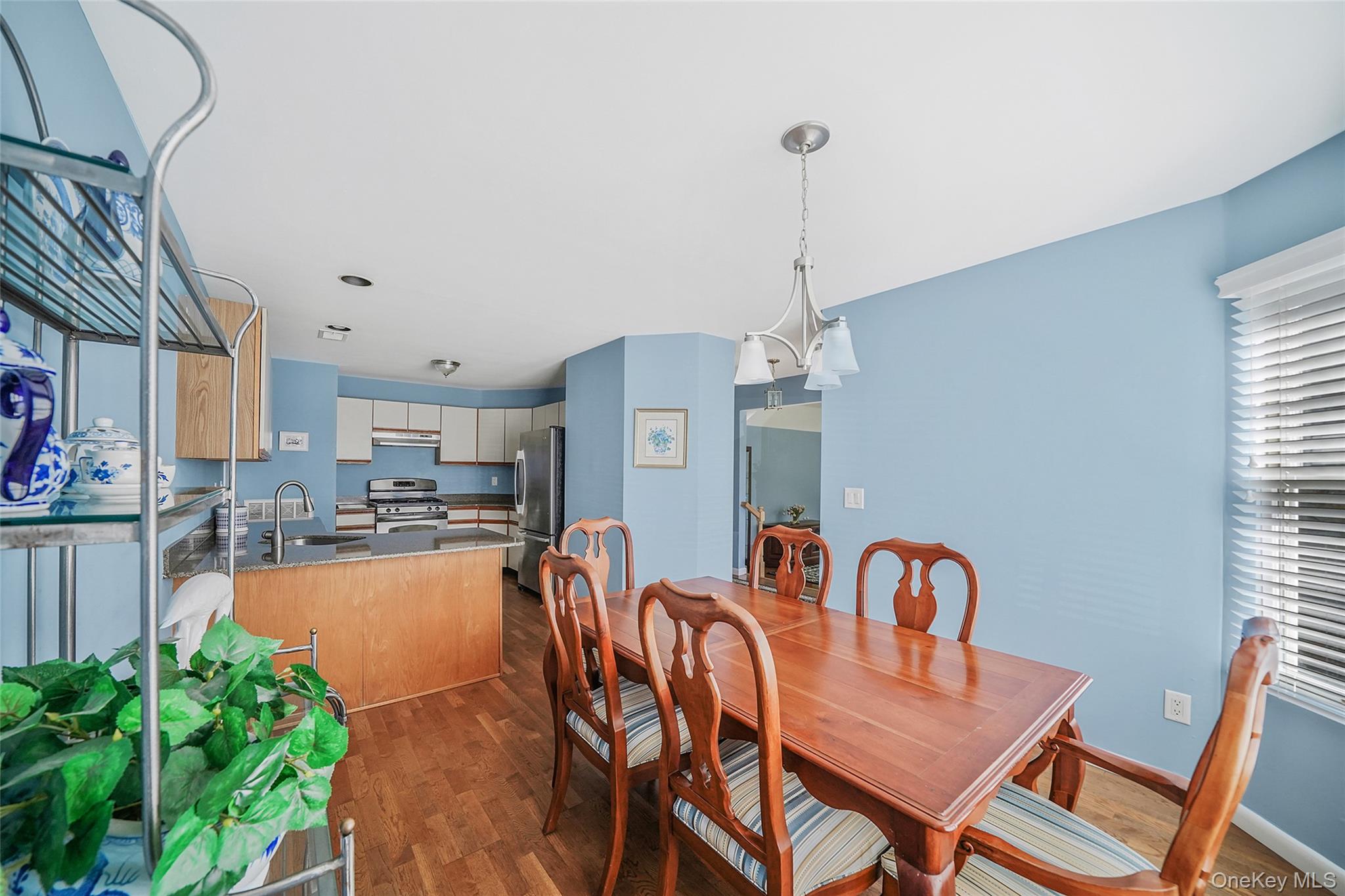 200 Lakebridge Drive N, Kings Park, NY 11754