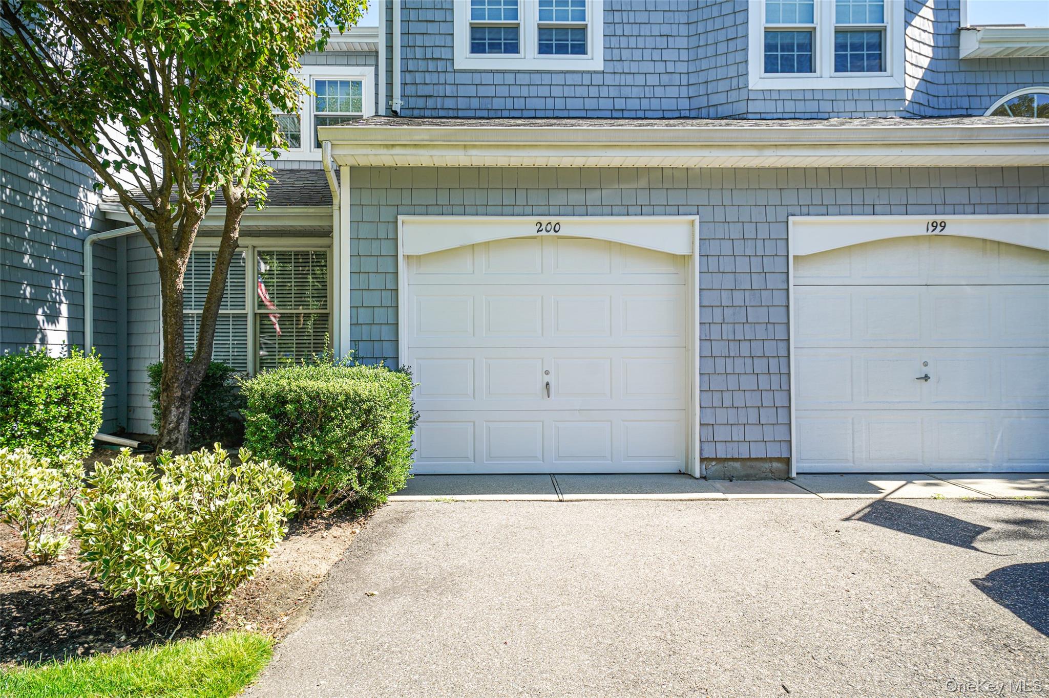 200 Lakebridge Drive N, Kings Park, NY 11754