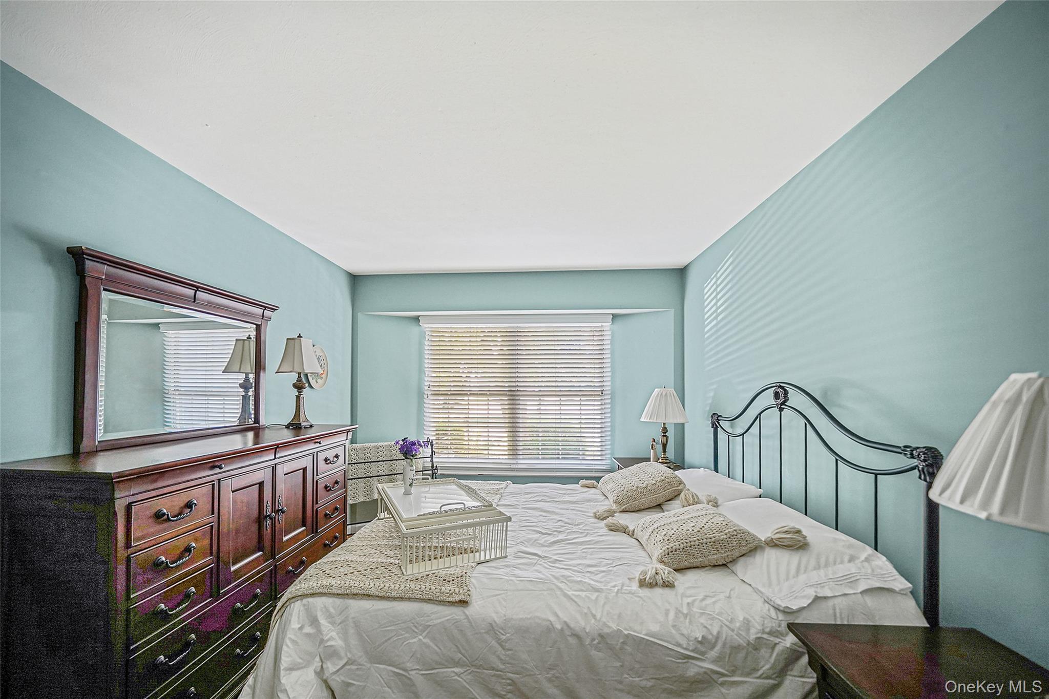 200 Lakebridge Drive N, Kings Park, NY 11754