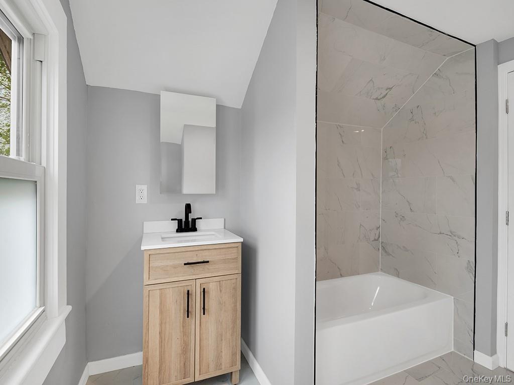 29 Harwich Street, Kingston, NY 12401