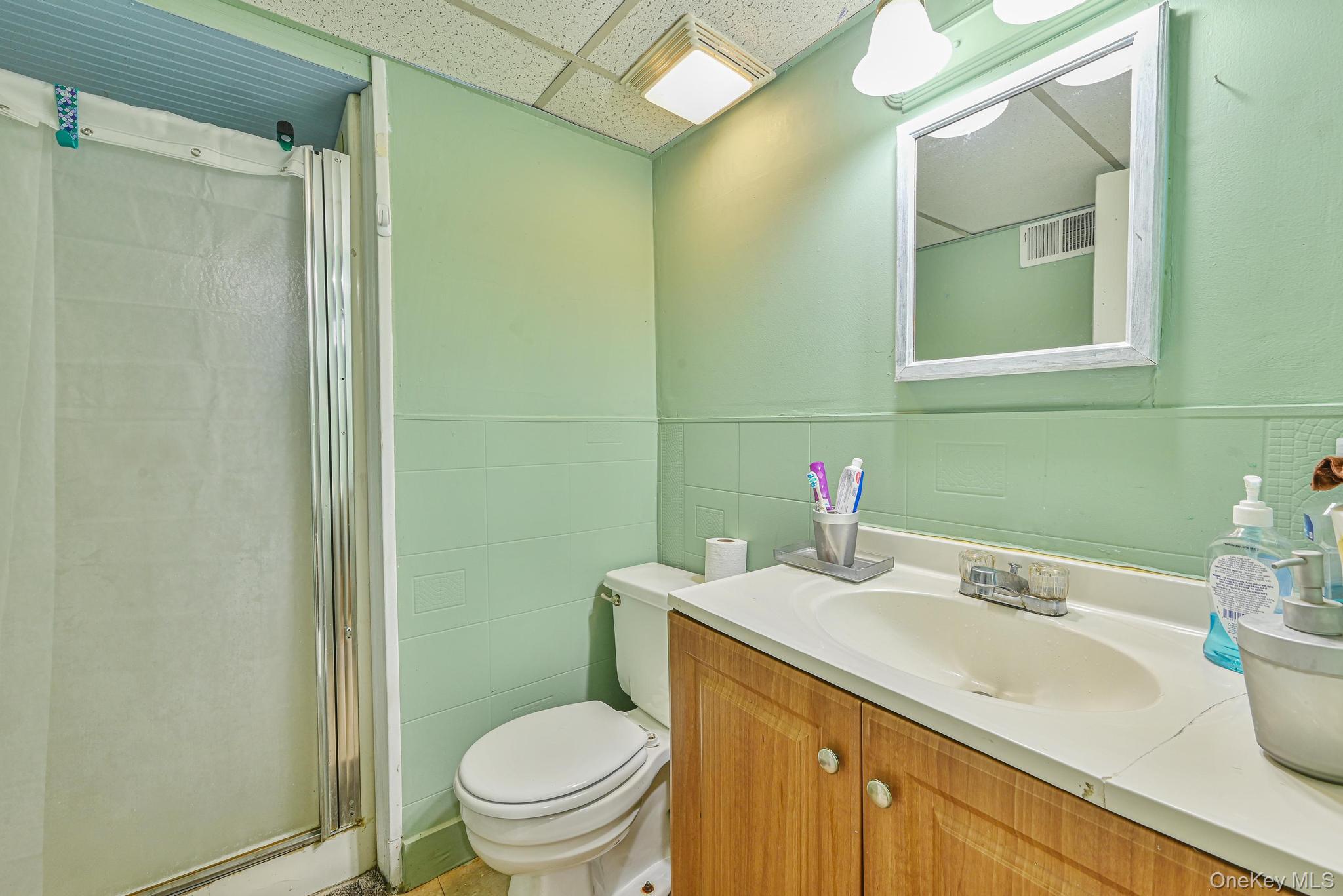 12 Garnet Drive, Brentwood, NY 11717