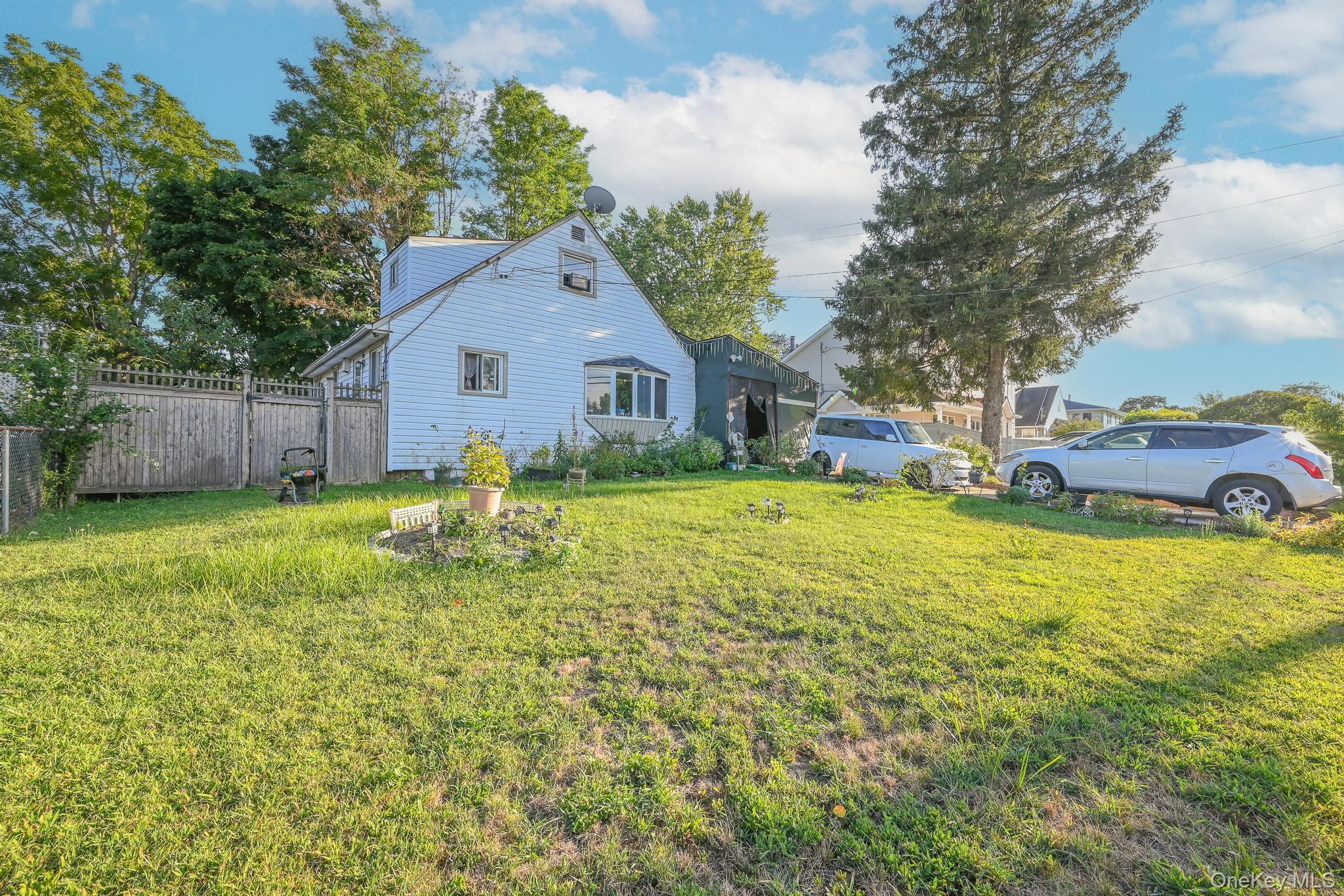 12 Garnet Drive, Brentwood, NY 11717