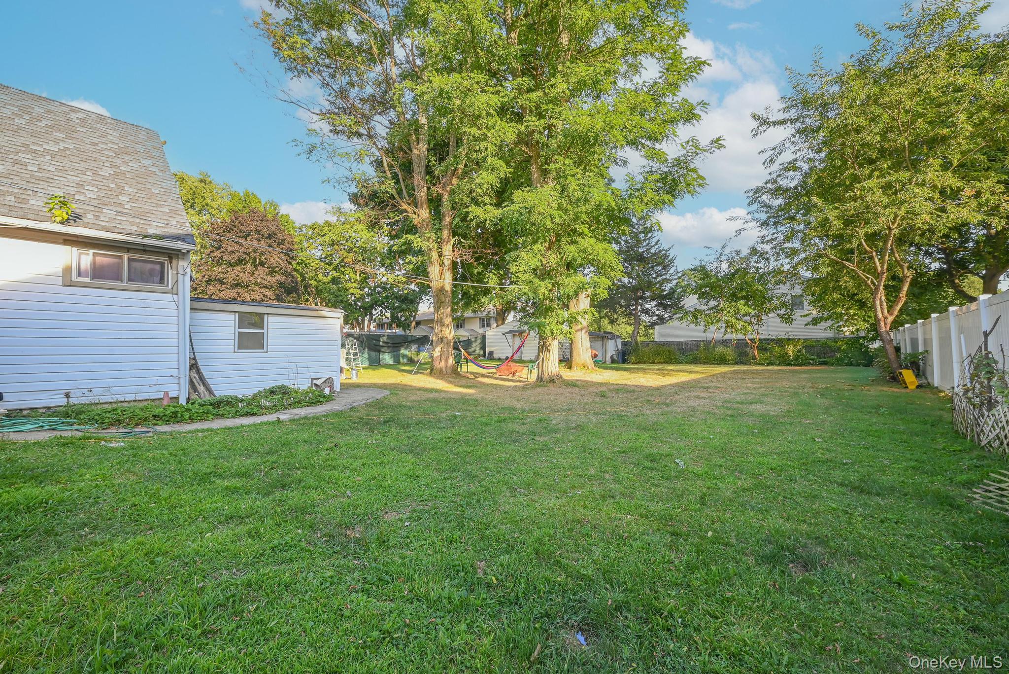 12 Garnet Drive, Brentwood, NY 11717