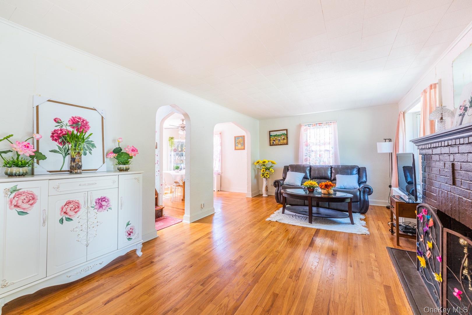 13049 217th Street, Laurelton, NY 11413