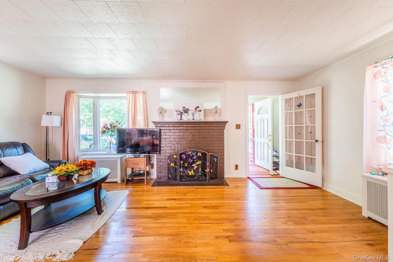 13049 217th Street, Laurelton, NY 11413