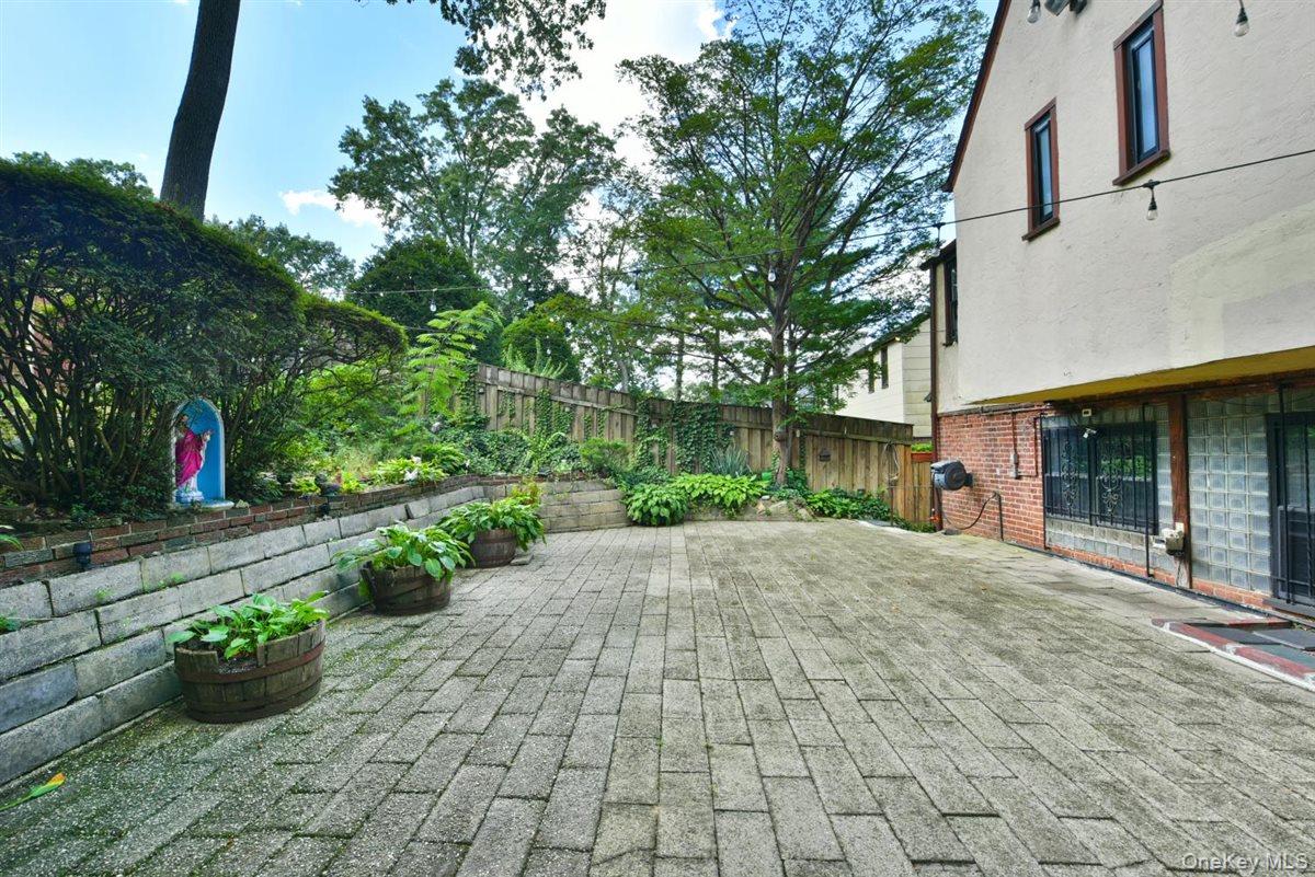 139-30 Coolidge Avenue, Briarwood, NY 11435