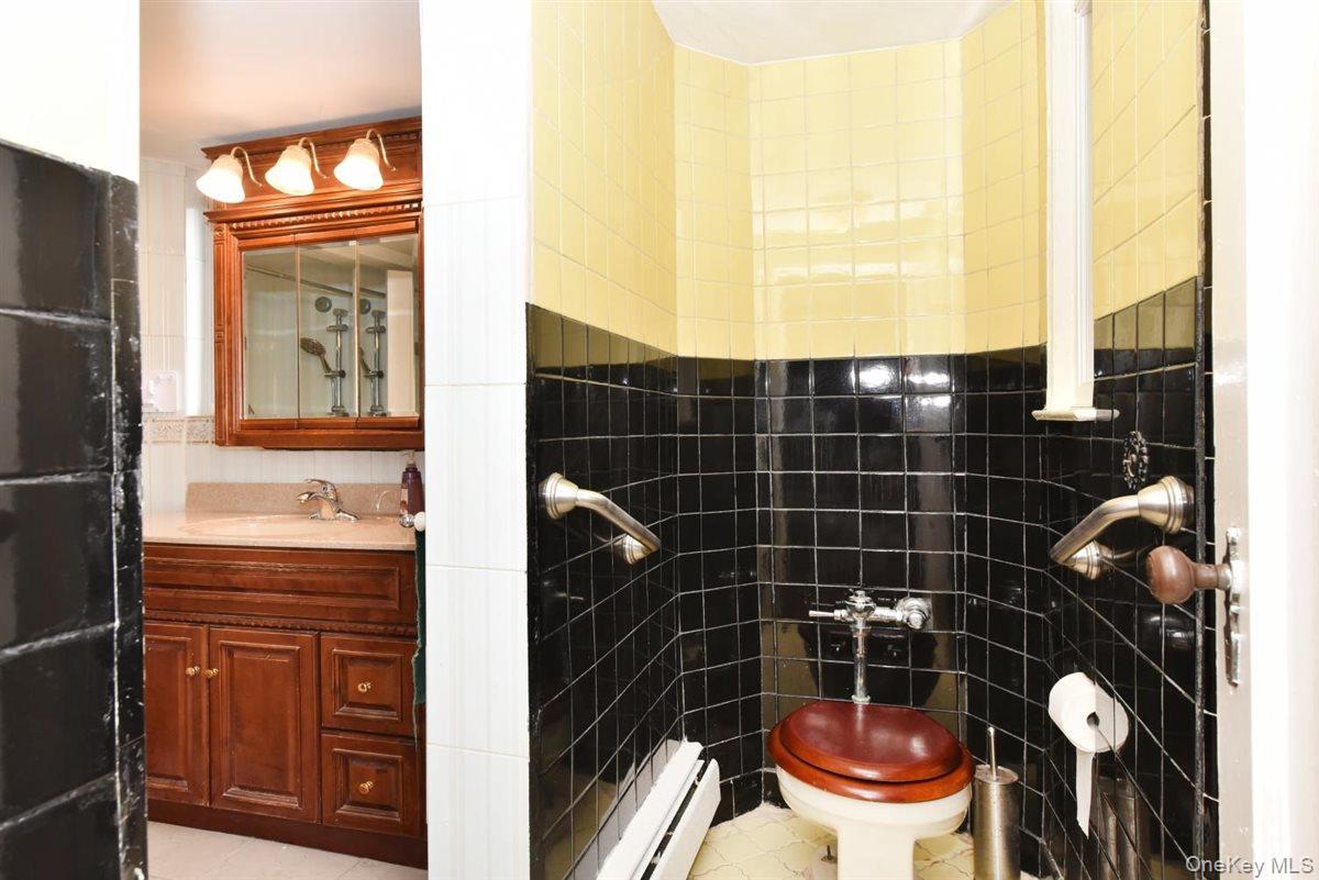 139-30 Coolidge Avenue, Briarwood, NY 11435