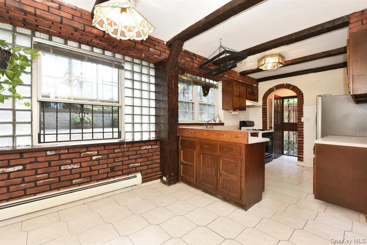 139-30 Coolidge Avenue, Briarwood, NY 11435