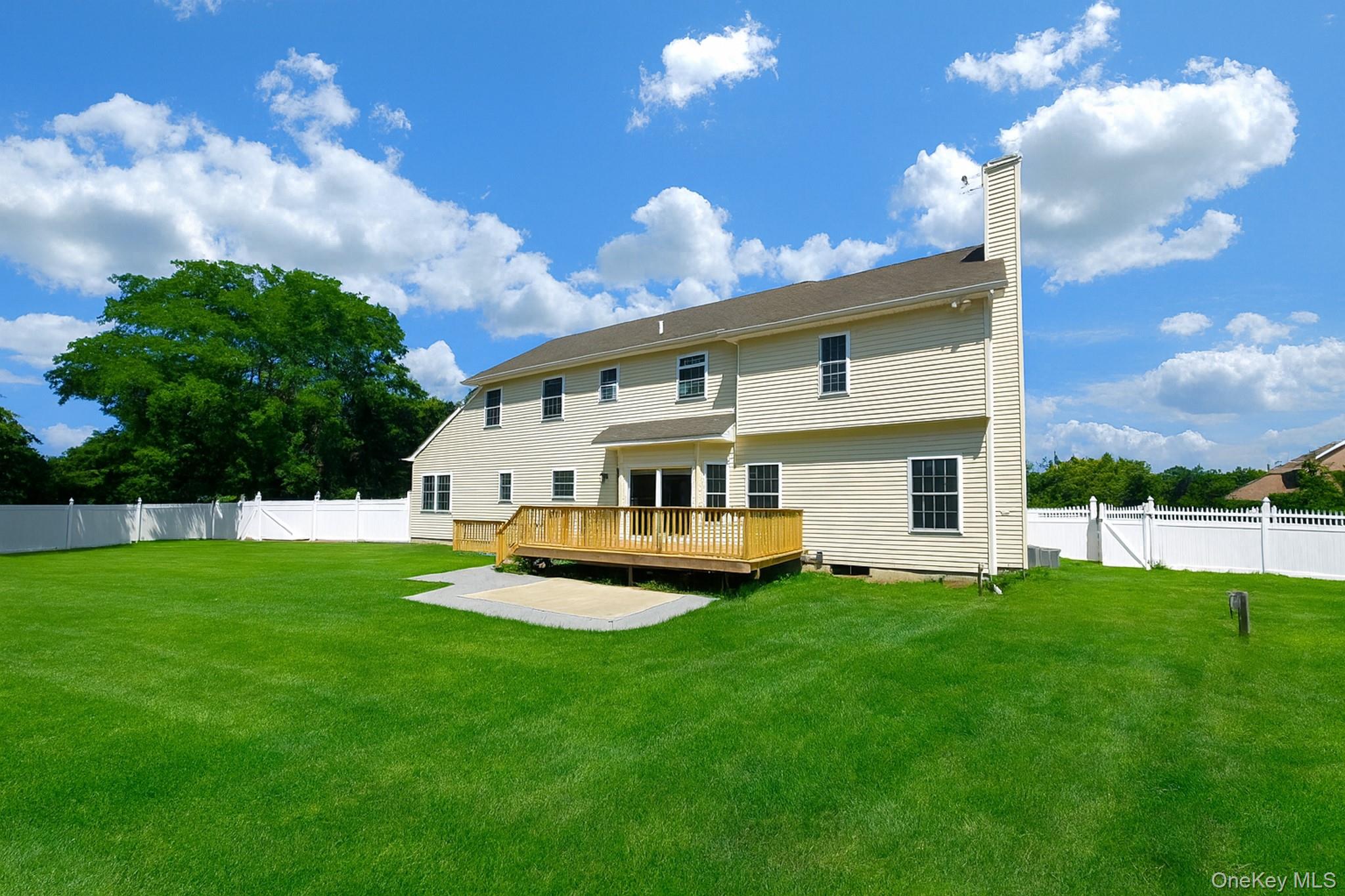 2 Anthony, Rocky Point, NY 11778