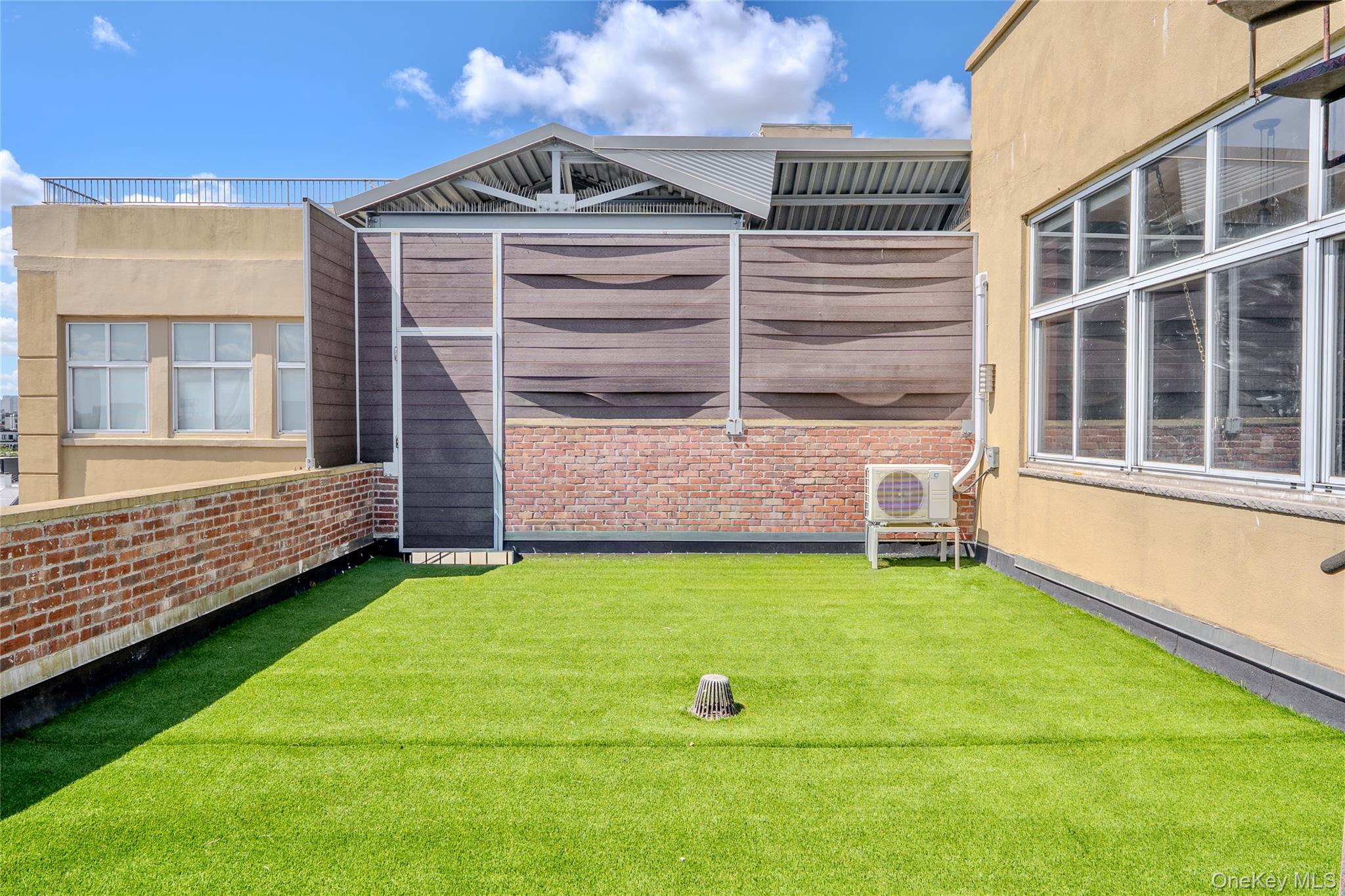 231 Norman Avenue, Brooklyn, NY 11222