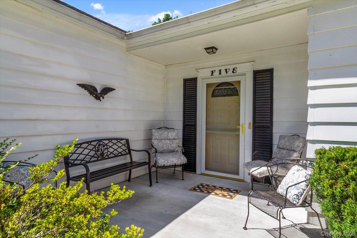 5 Priscilla Lane, Poughkeepsie, NY 12603