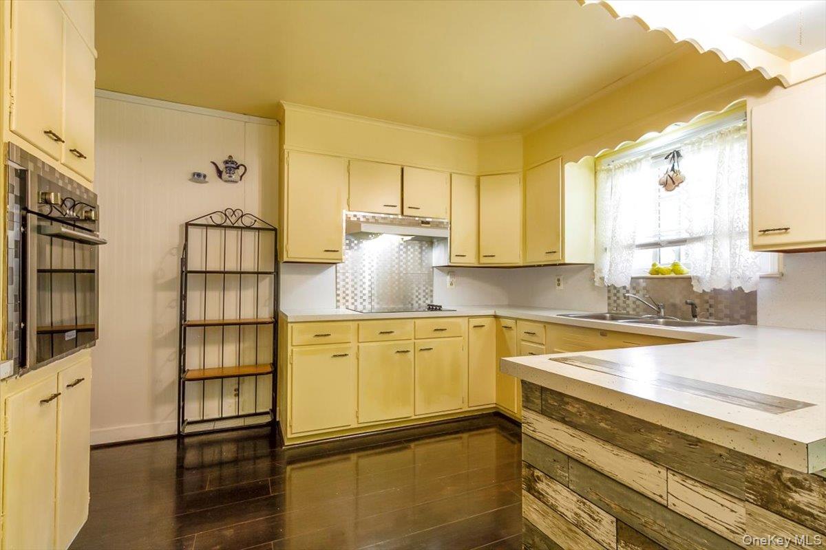 5 Priscilla Lane, Poughkeepsie, NY 12603