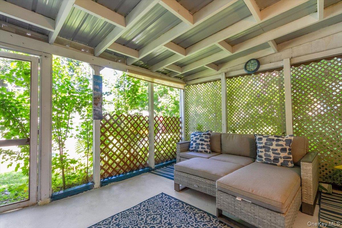 5 Priscilla Lane, Poughkeepsie, NY 12603