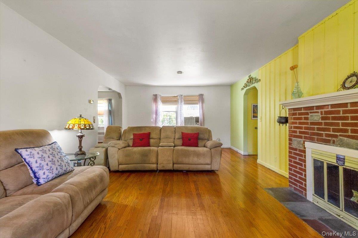 5 Priscilla Lane, Poughkeepsie, NY 12603