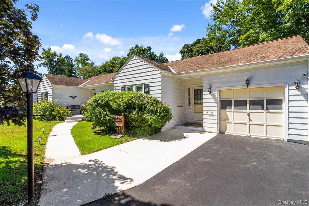 5 Priscilla Lane, Poughkeepsie, NY 12603