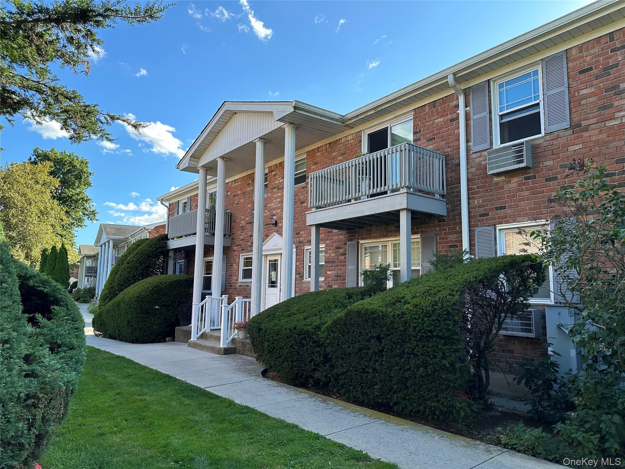 145 Fairharbor Drive # 145, Patchogue, NY 11772