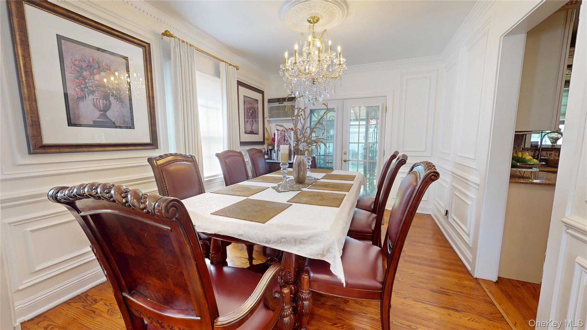 14 Plymouth Street, New Hyde Park, NY 11040