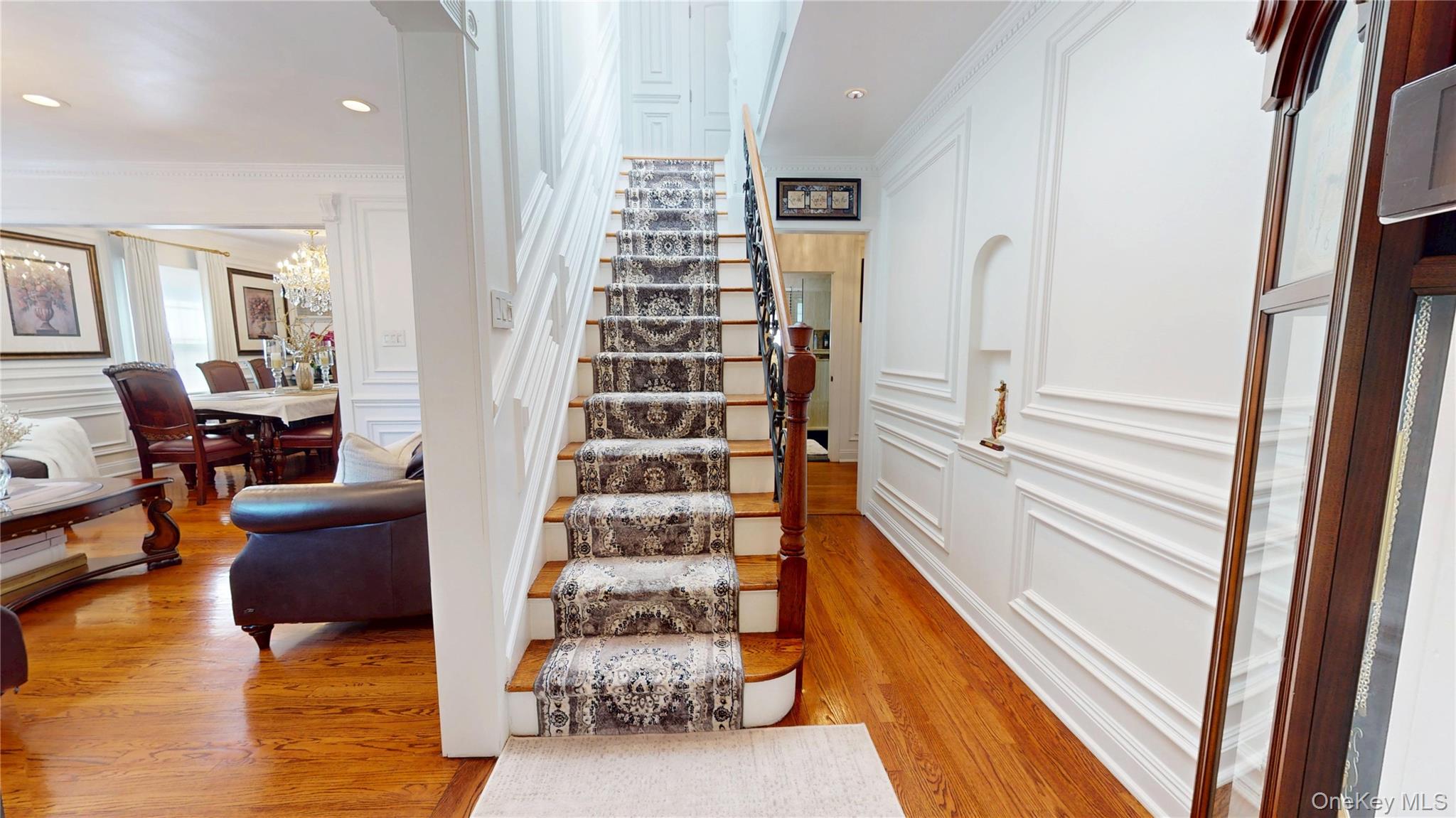 14 Plymouth Street, New Hyde Park, NY 11040