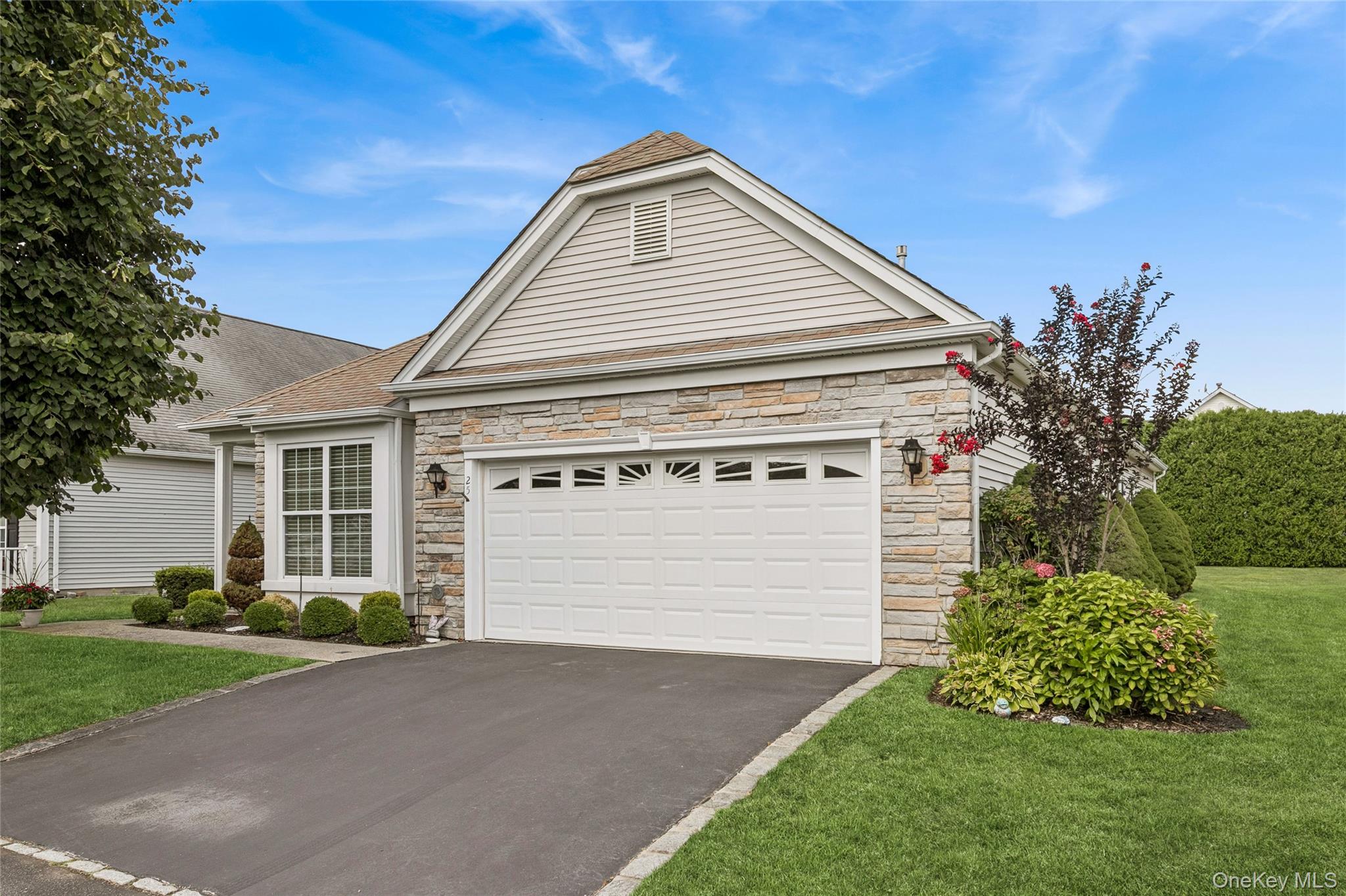 25 Louden Loop, Mount Sinai, NY 11766