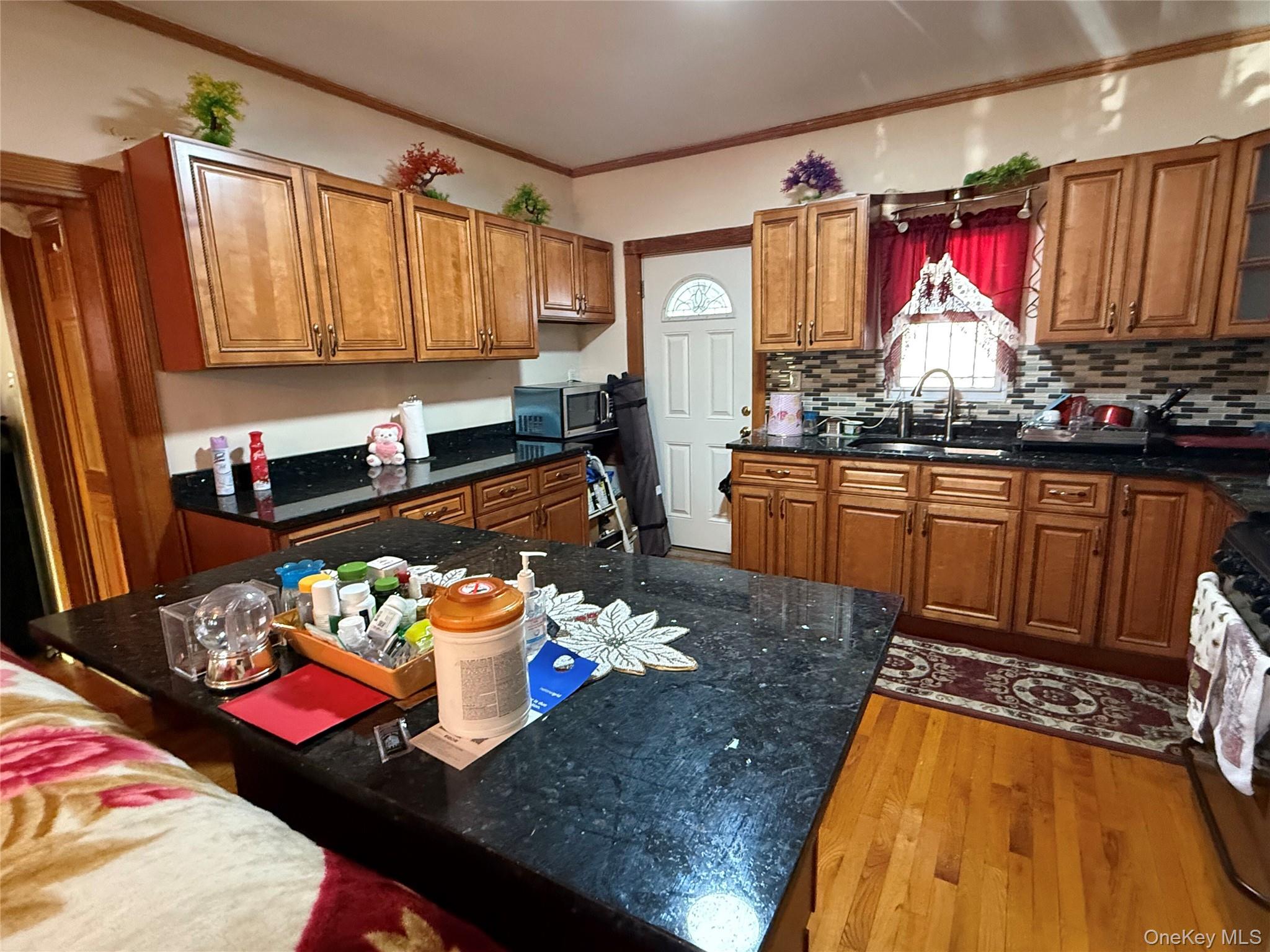 15 Euclid Avenue, Brooklyn, NY 11208