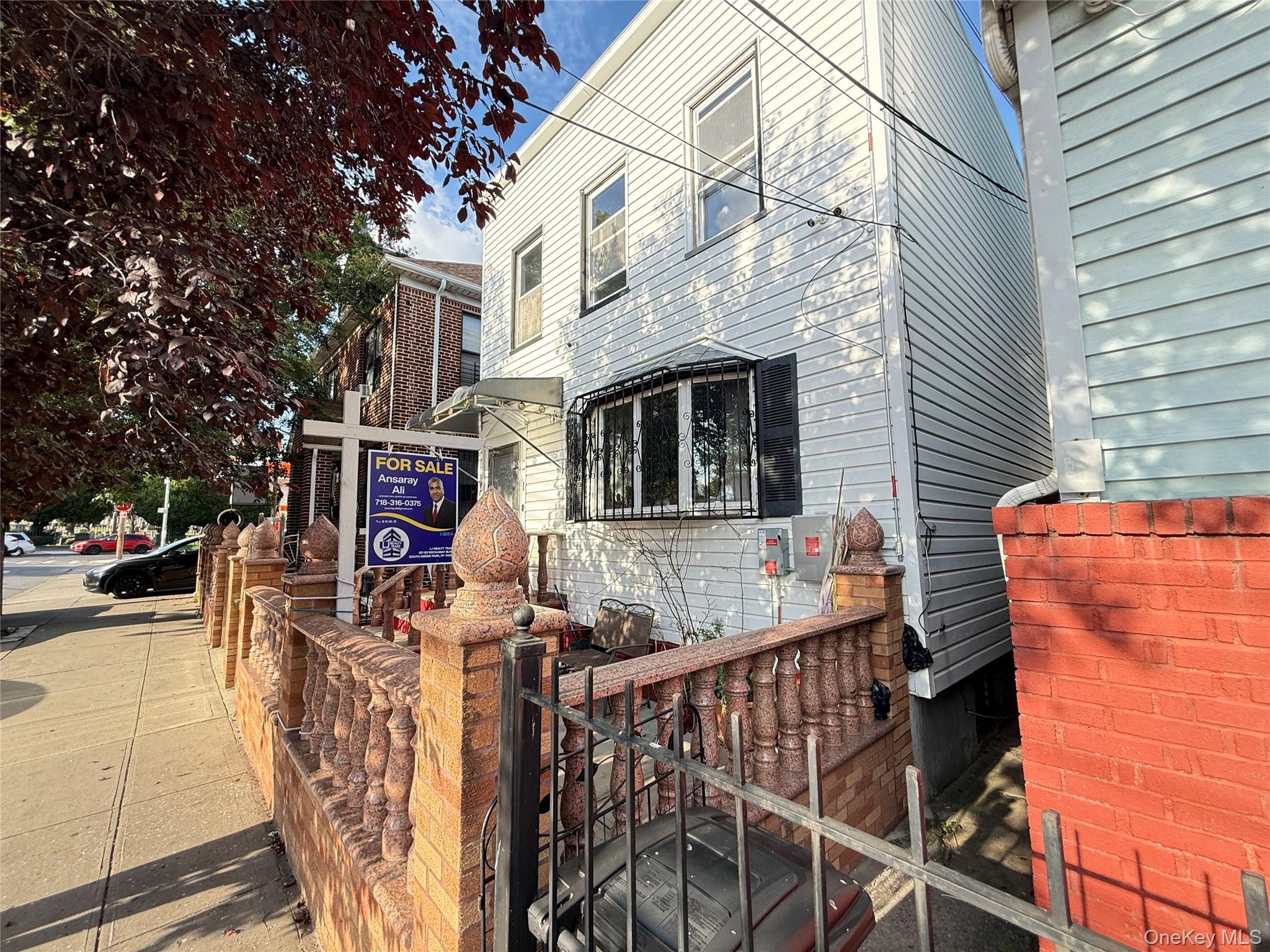 15 Euclid Avenue, Brooklyn, NY 11208