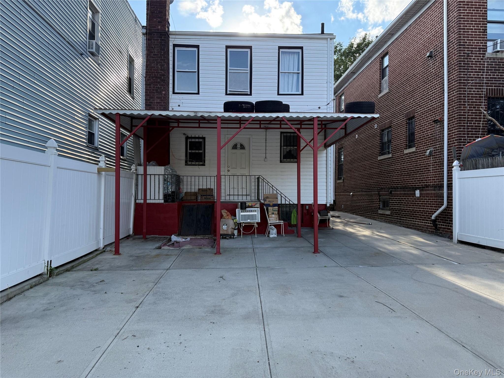 15 Euclid Avenue, Brooklyn, NY 11208