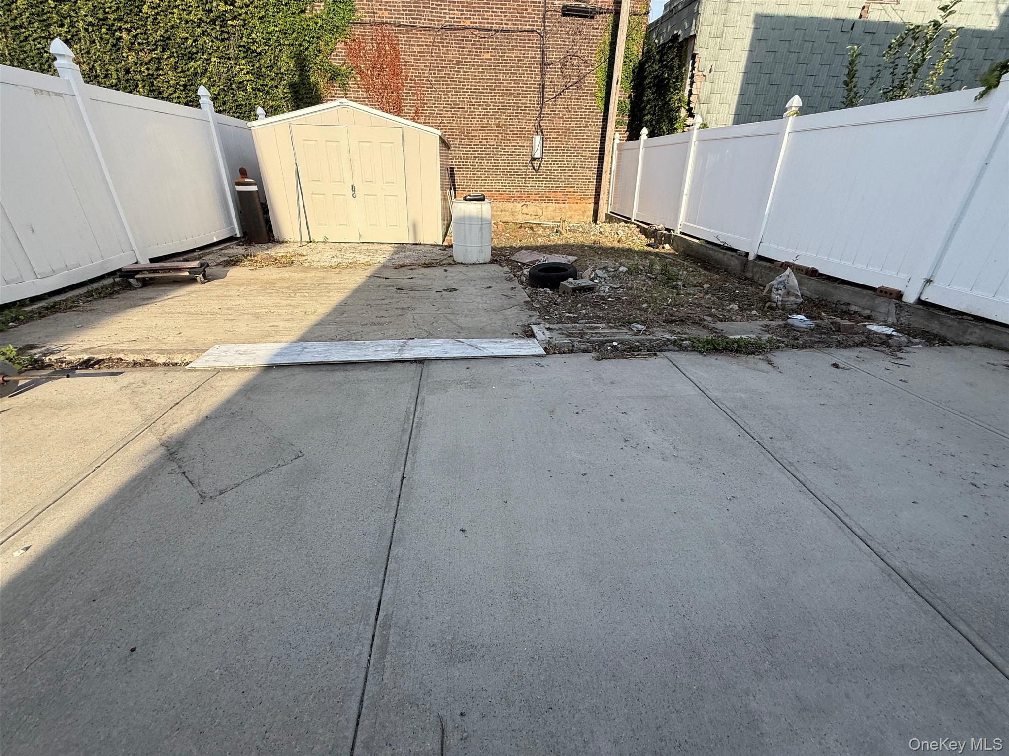 15 Euclid Avenue, Brooklyn, NY 11208