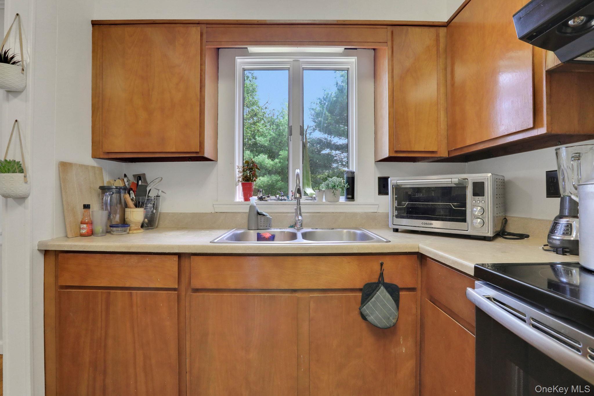 27 Osborne Hill Road, Wappingers Falls, NY 12590