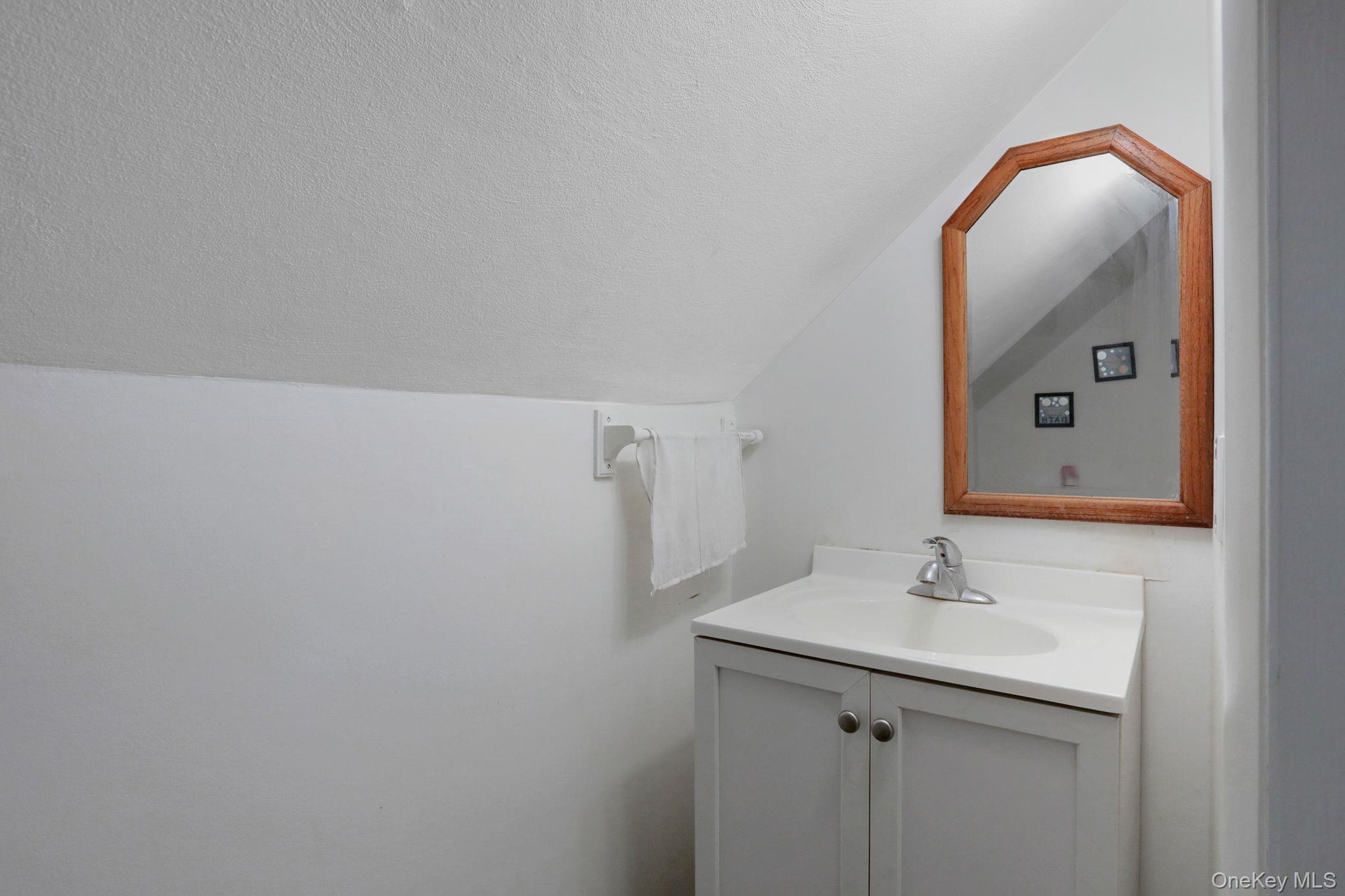 27 Osborne Hill Road, Wappingers Falls, NY 12590