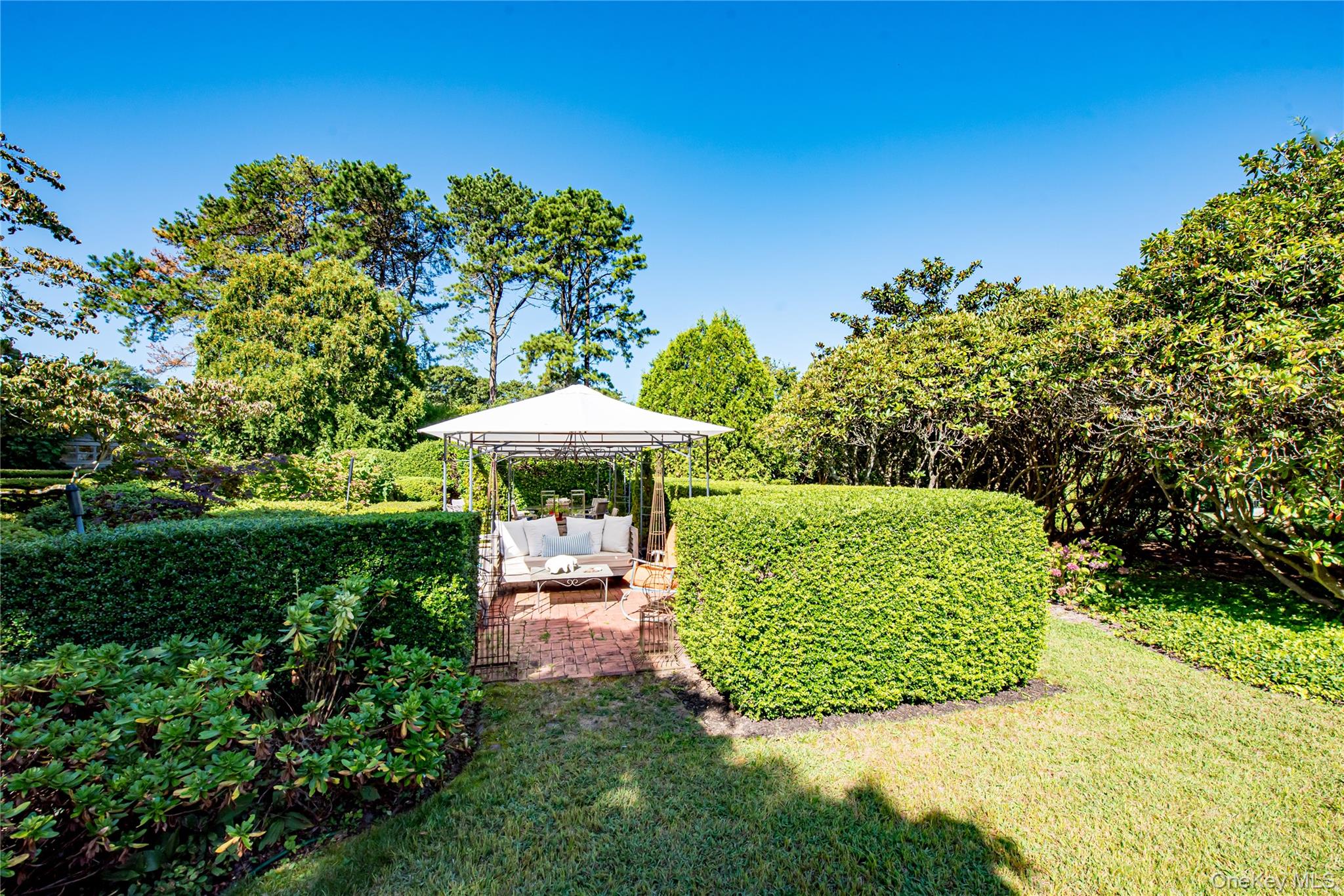 56 Shinnecock Hills Road, Southampton, NY 11968