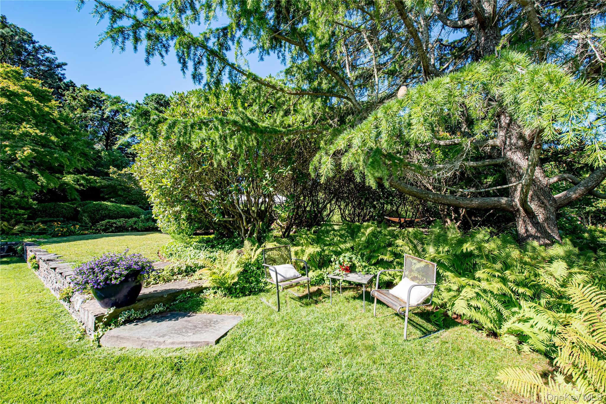 56 Shinnecock Hills Road, Southampton, NY 11968